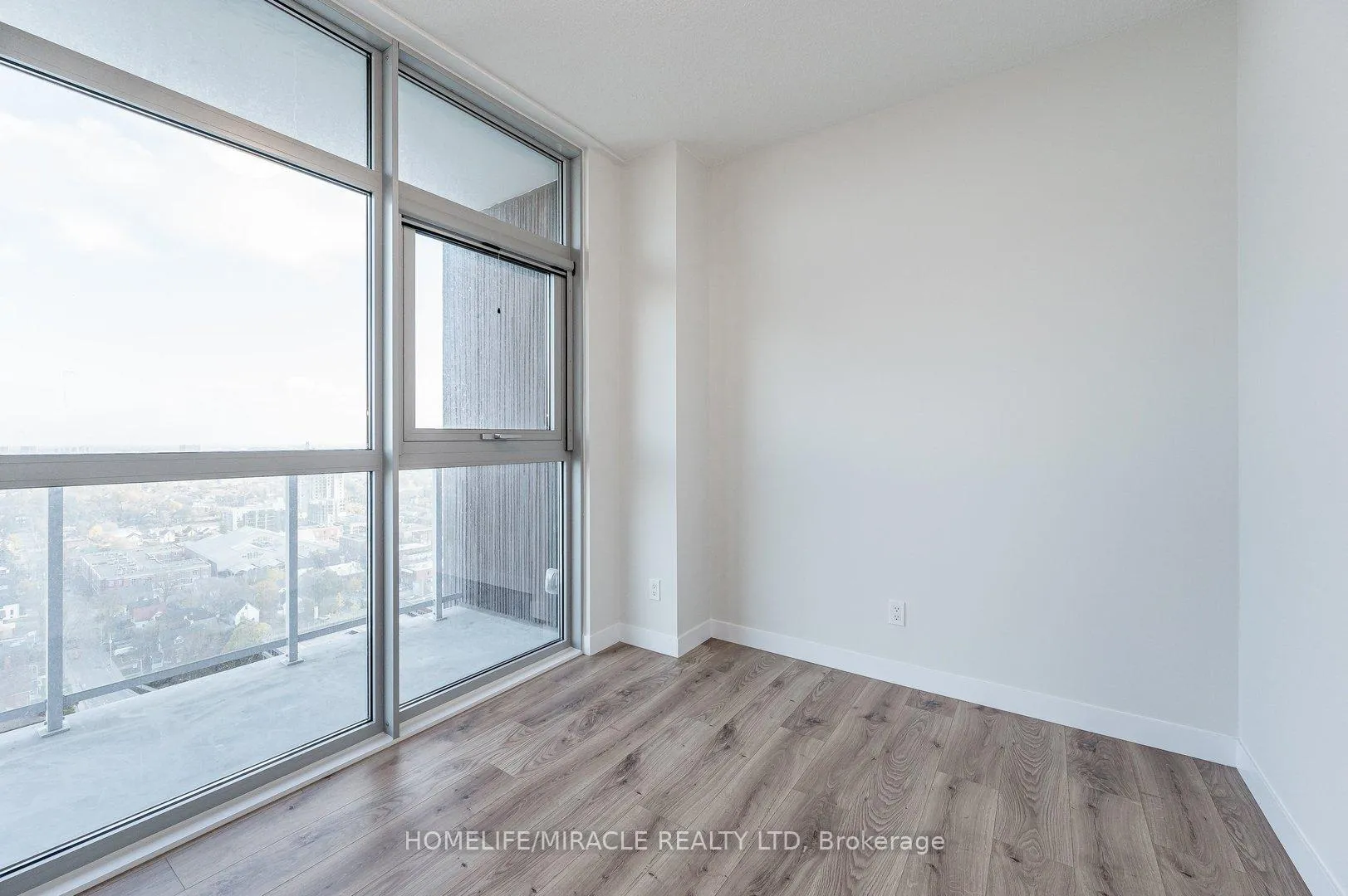 Photo 10 of Unit 2509, 32 Duke Street, Kitchener, City Commercial Core — HOMEH