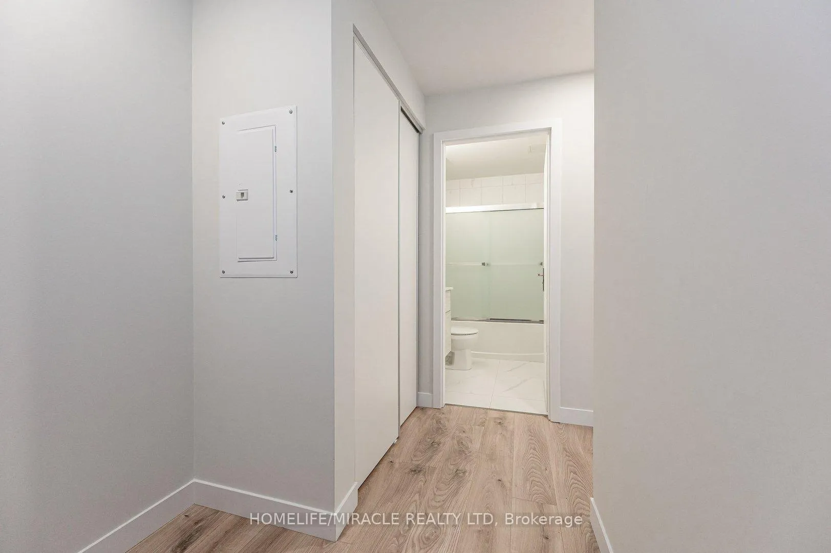 Photo 11 of Unit 2509, 32 Duke Street, Kitchener, City Commercial Core — HOMEH