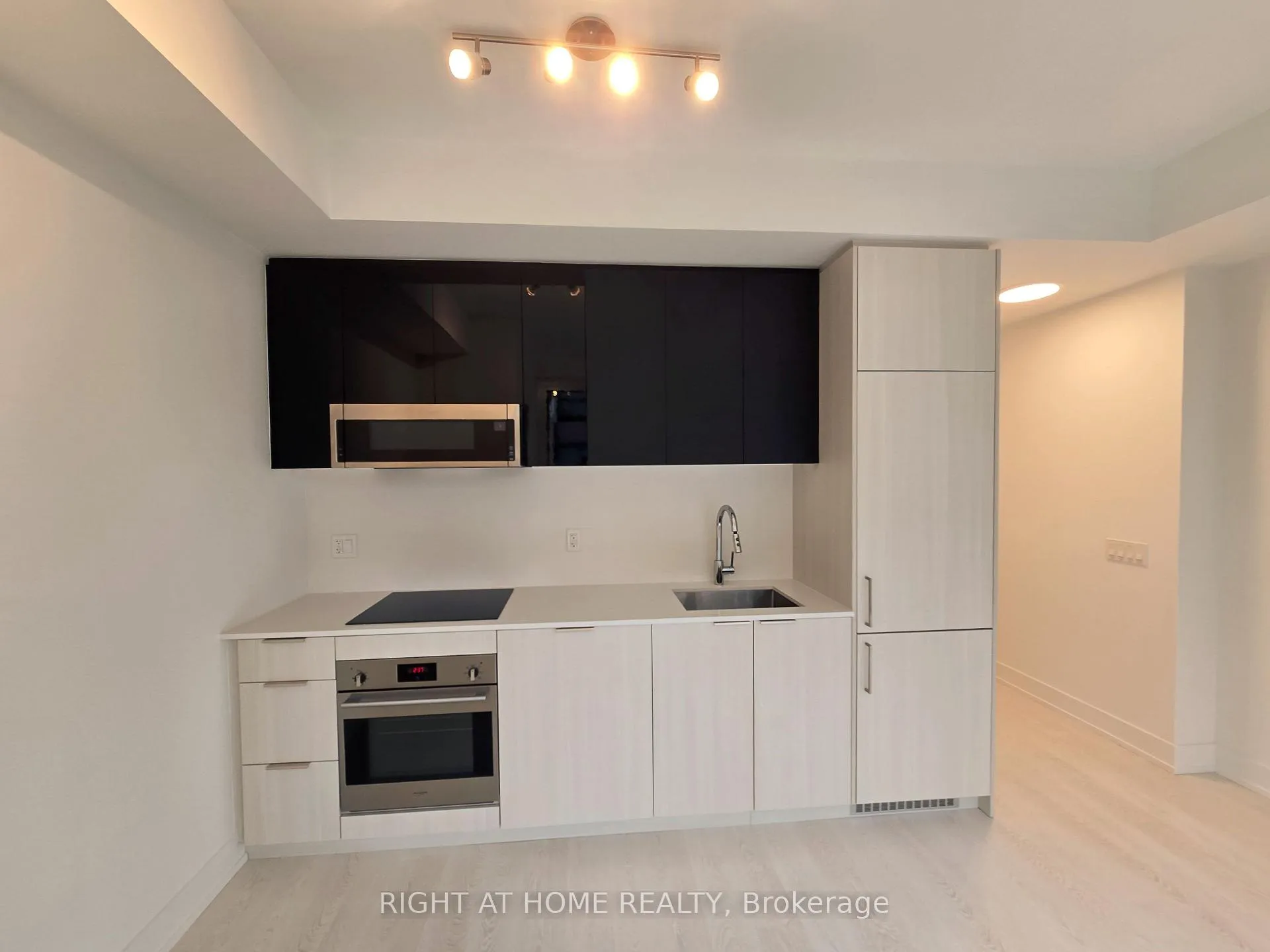 Photo 5 of Unit 2010, 308 Jarvis Street, Toronto, Church-Yonge Corridor — HOMEH