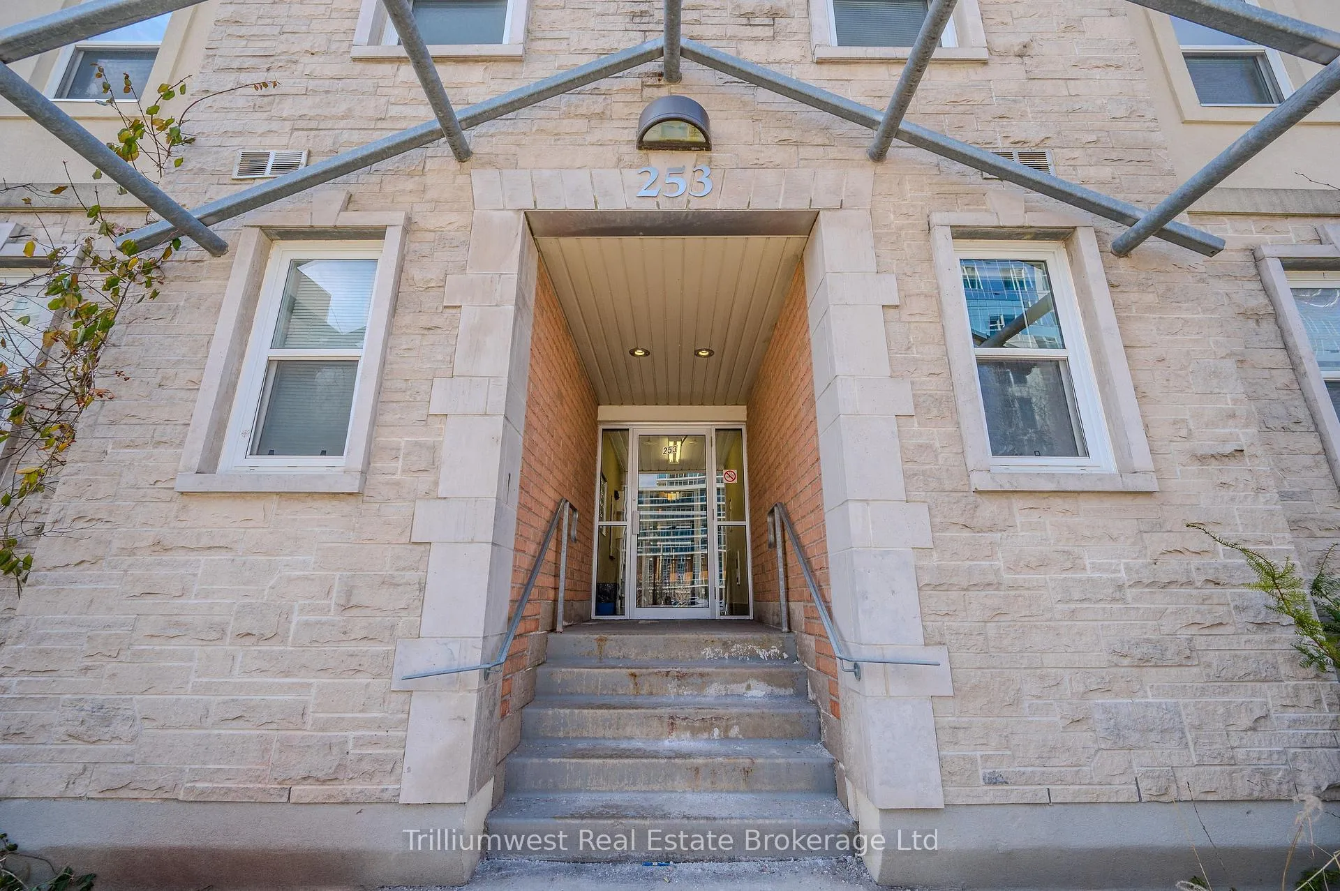 Photo 4 of Unit 503, 253 Lester Street, Waterloo — HOMEH