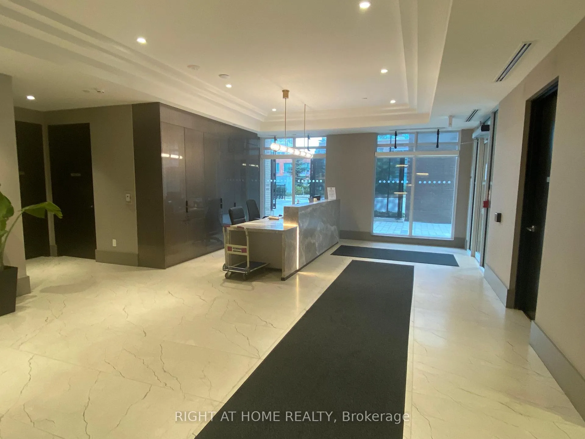 Photo 3 of Unit 1110, 55 Duke Street W, Kitchener — HOMEH