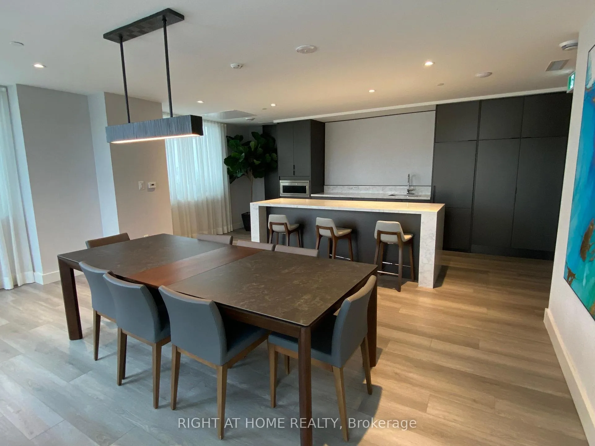 Photo 15 of Unit 1110, 55 Duke Street W, Kitchener — HOMEH