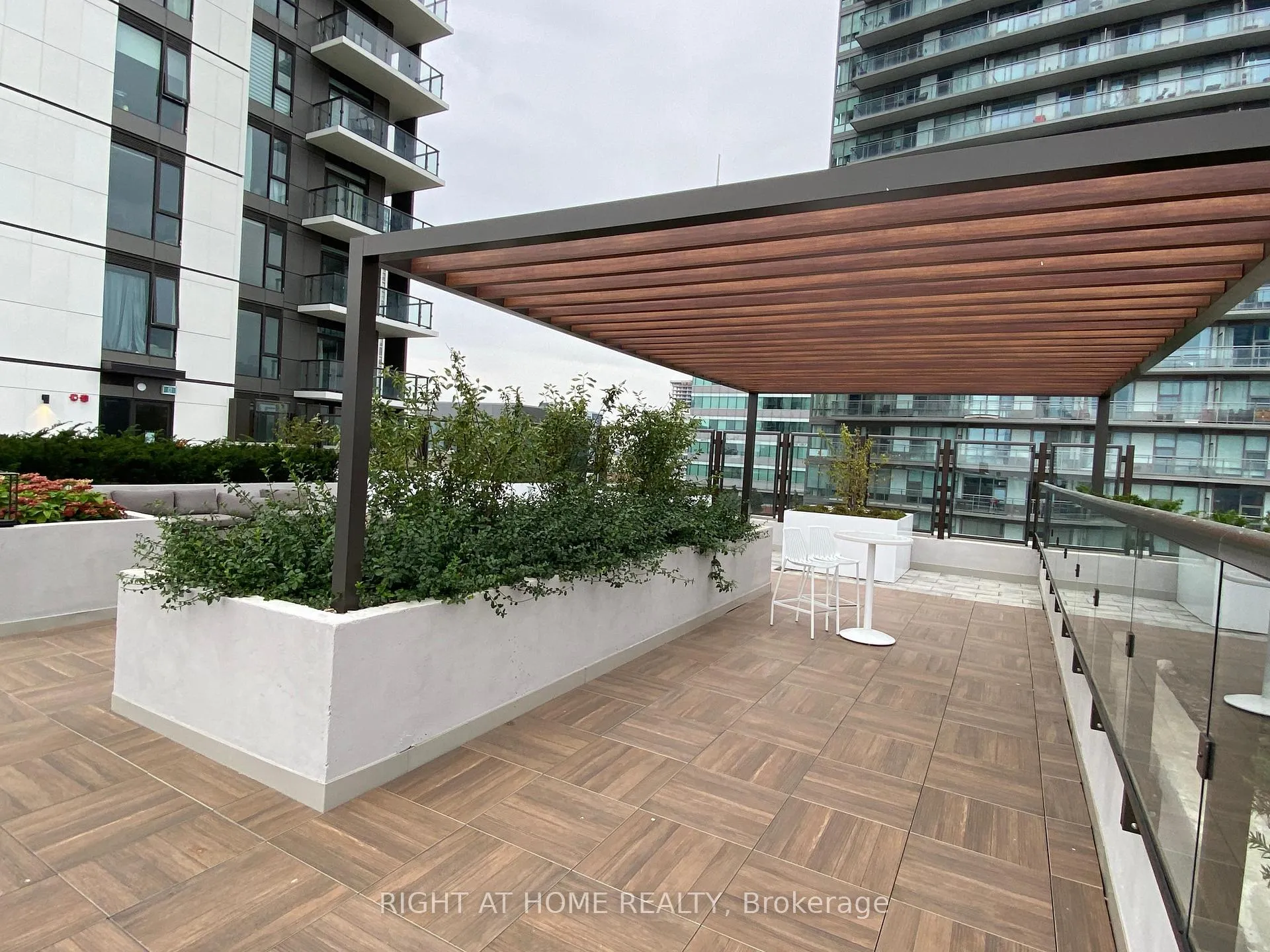 Photo 16 of Unit 1110, 55 Duke Street W, Kitchener — HOMEH