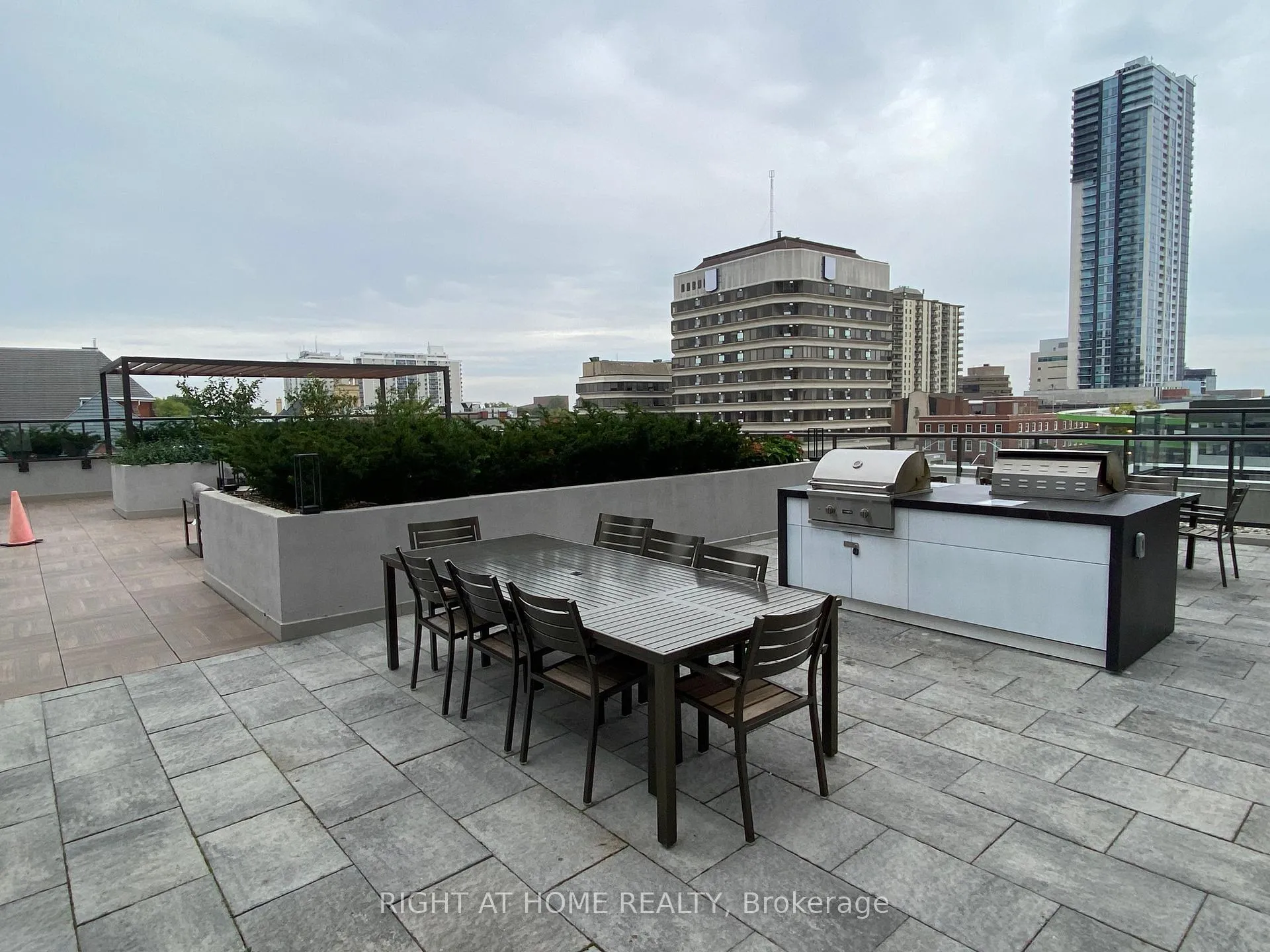 Photo 19 of Unit 1110, 55 Duke Street W, Kitchener — HOMEH