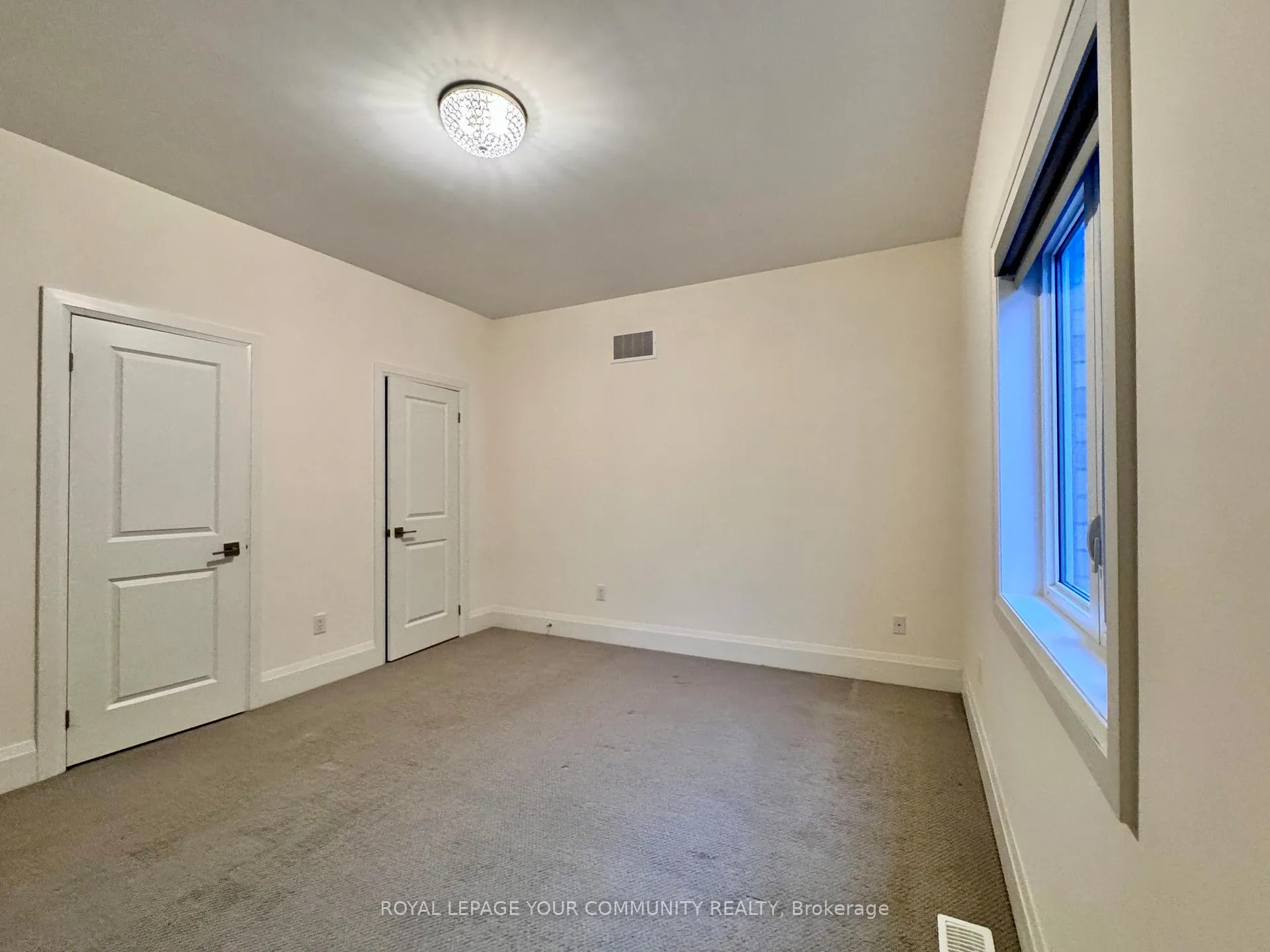 Photo 3 of 38 Elverton Crescent, Brampton, Northwest Brampton — HOMEH
