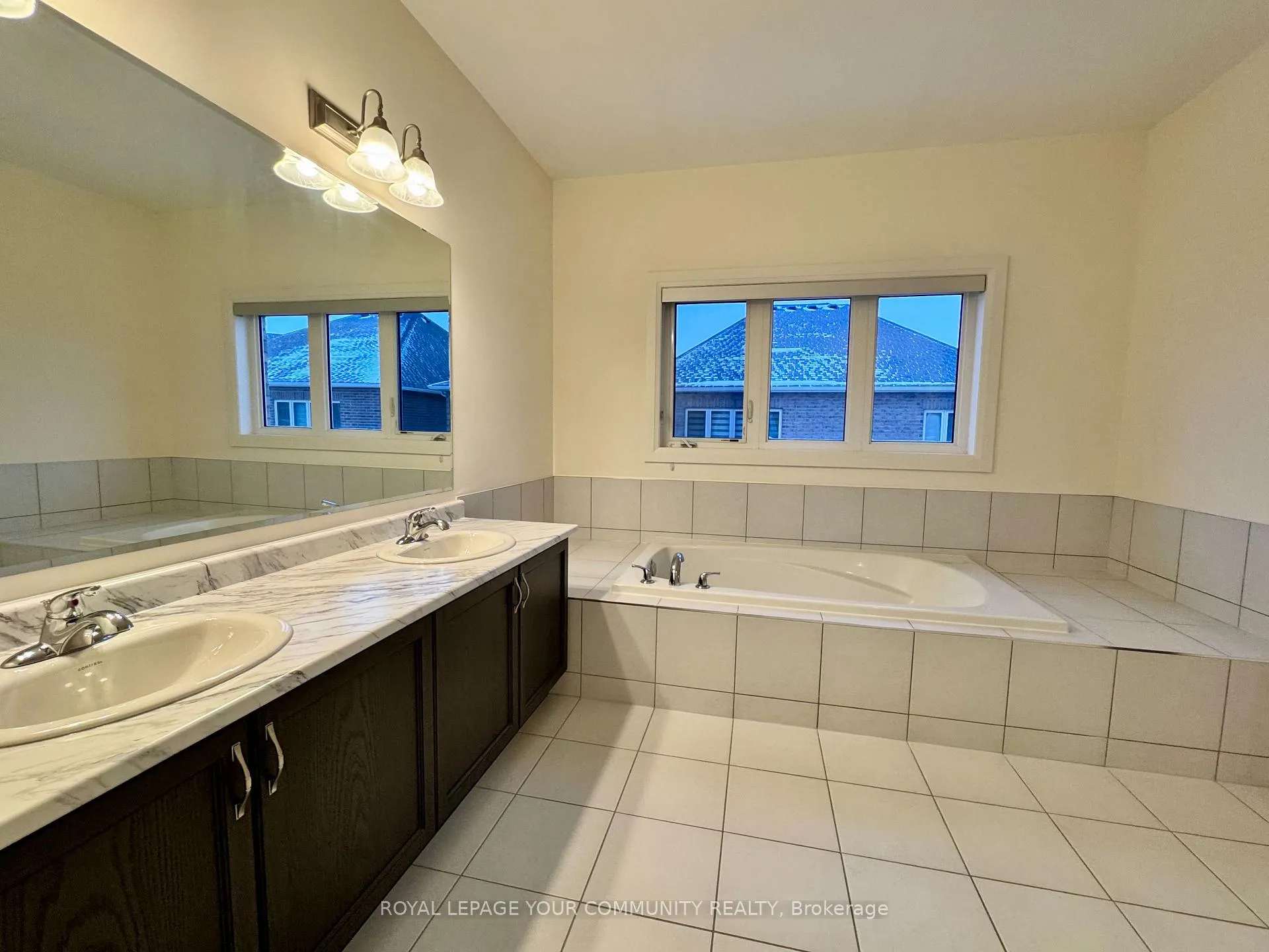 Photo 6 of 38 Elverton Crescent, Brampton, Northwest Brampton — HOMEH