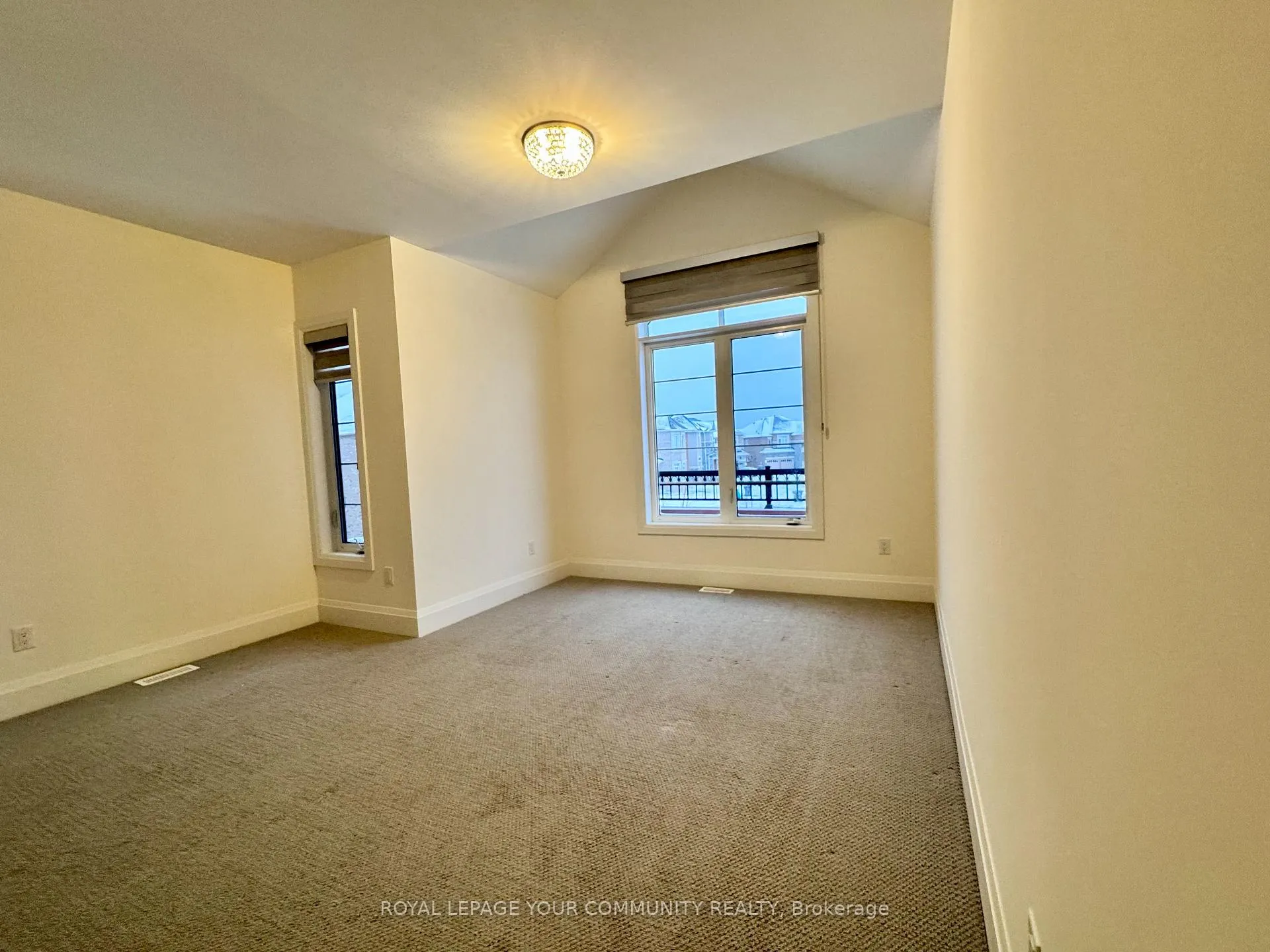 Photo 9 of 38 Elverton Crescent, Brampton, Northwest Brampton — HOMEH