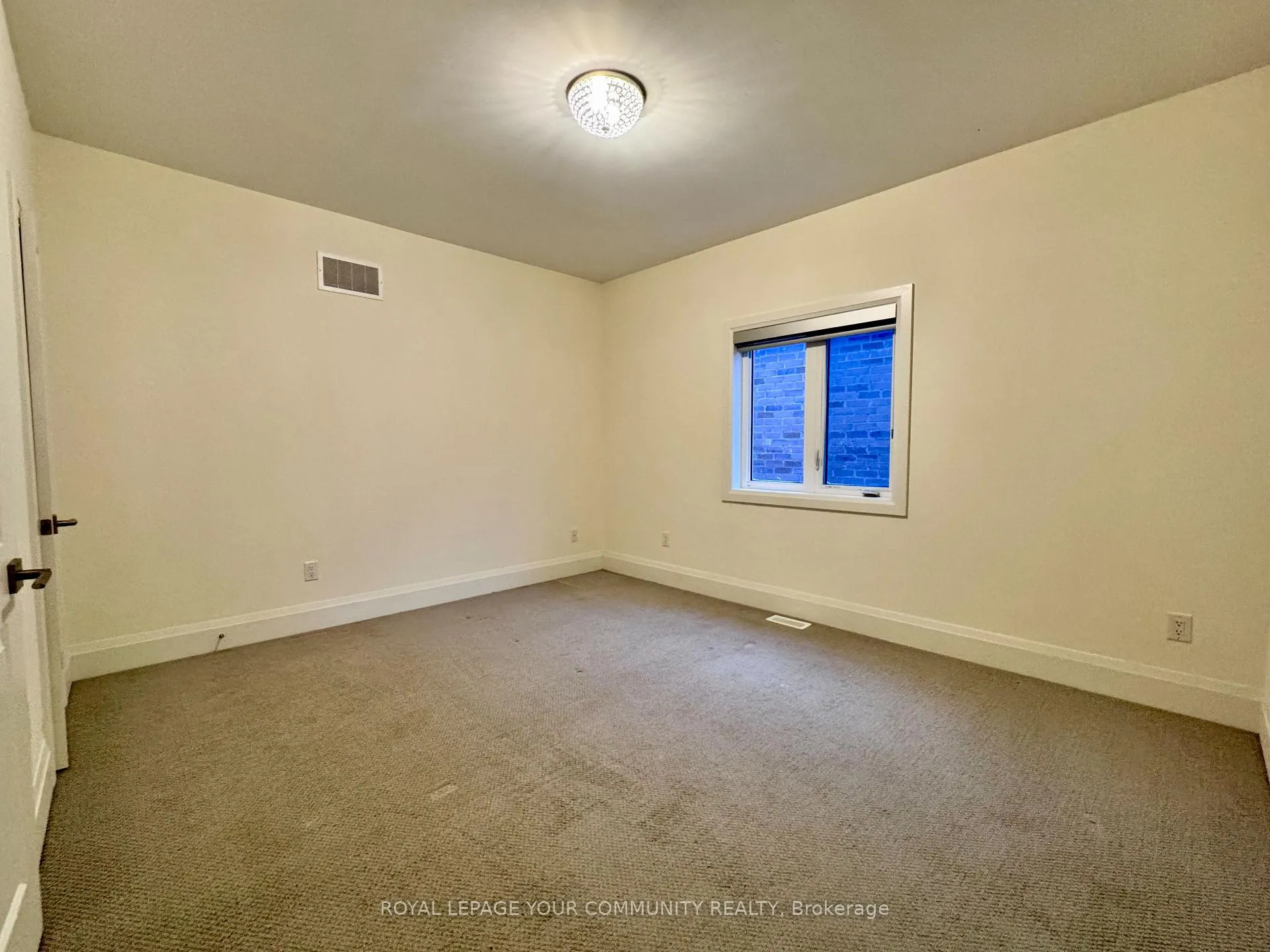 Photo 12 of 38 Elverton Crescent, Brampton, Northwest Brampton — HOMEH