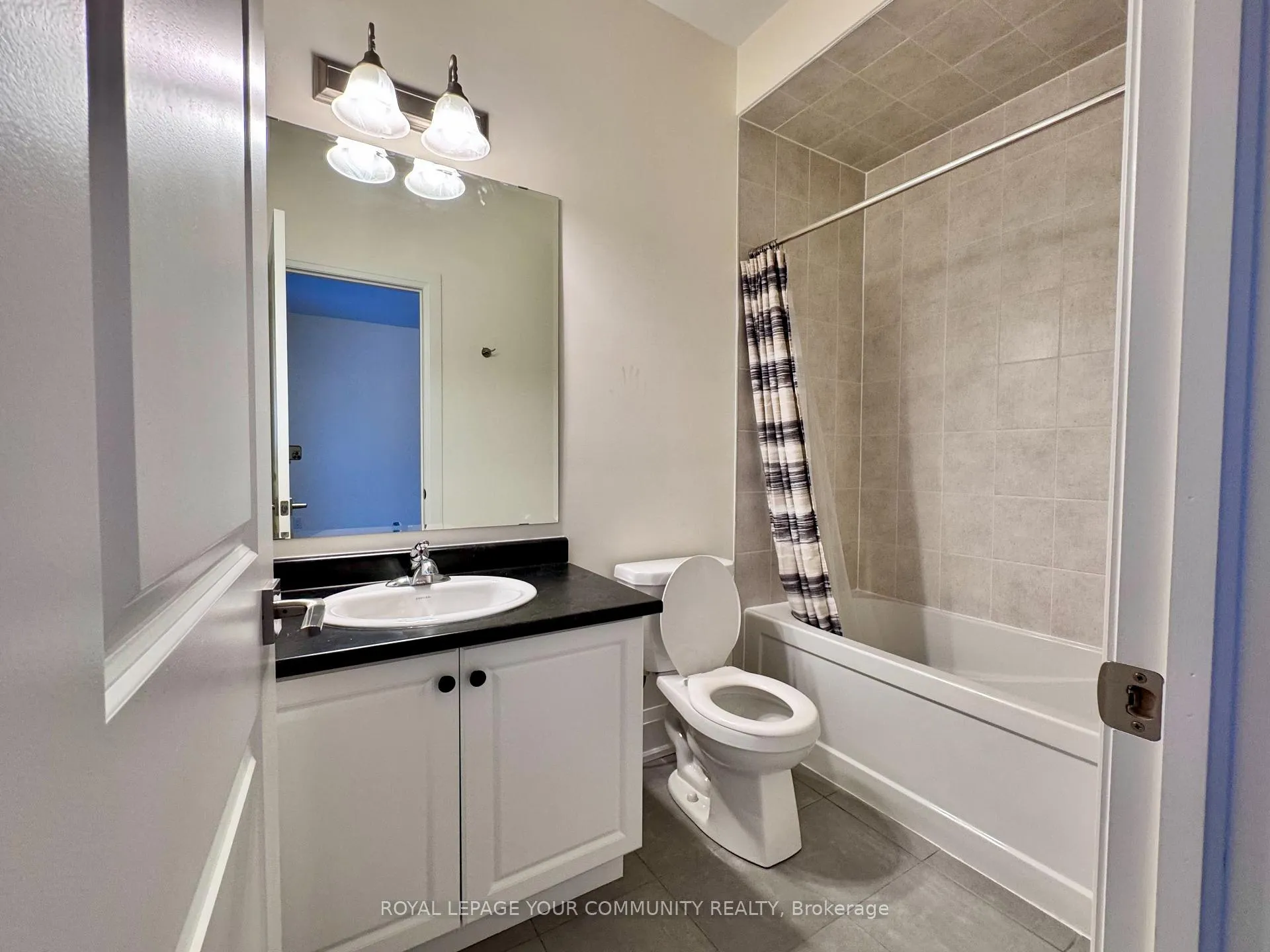 Photo 15 of 38 Elverton Crescent, Brampton, Northwest Brampton — HOMEH