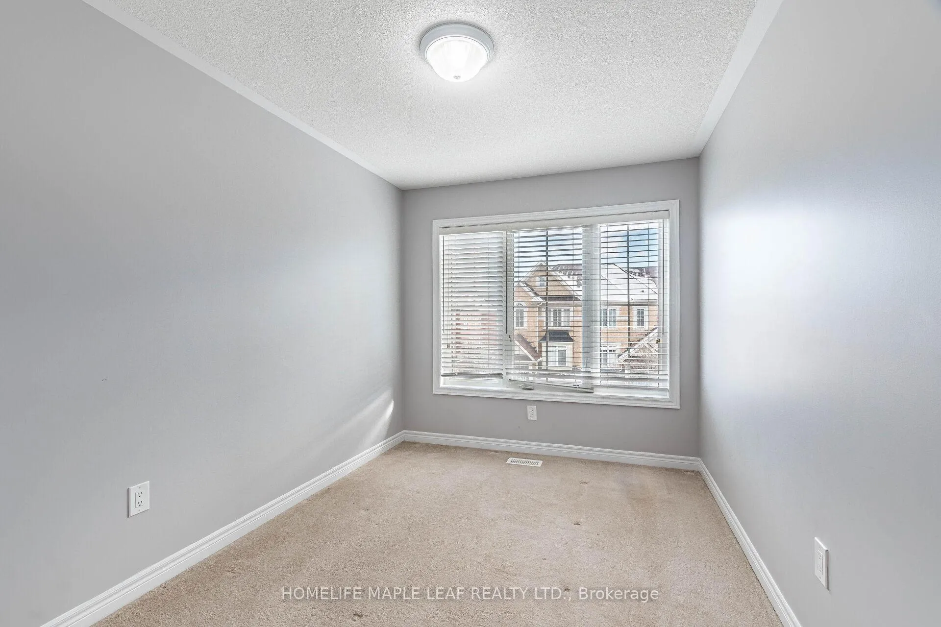 Photo 32 of 76 Rockman Crescent, Brampton, Northwest Brampton — HOMEH
