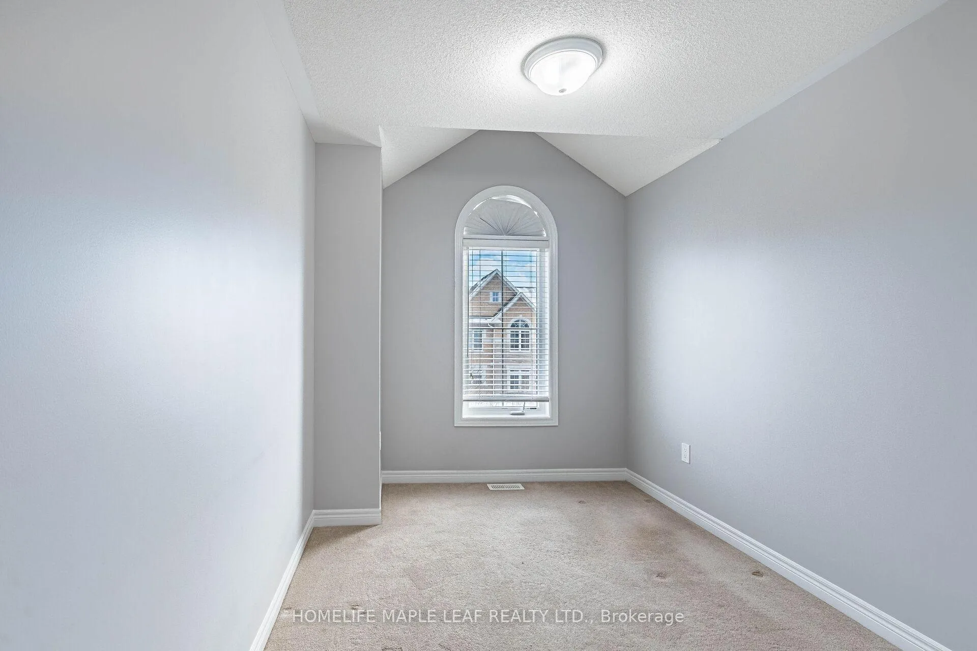 Photo 33 of 76 Rockman Crescent, Brampton, Northwest Brampton — HOMEH