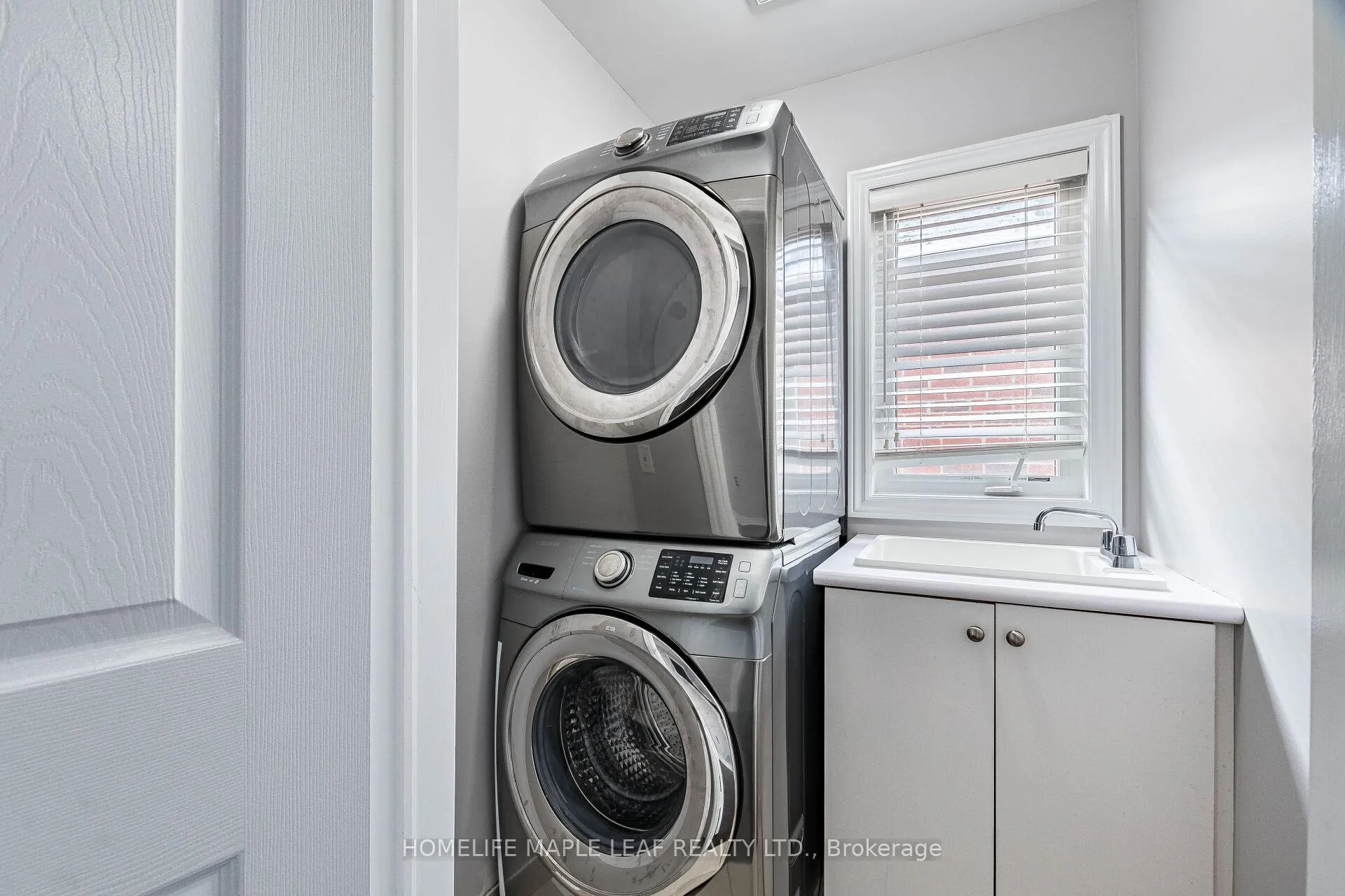 Photo 39 of 76 Rockman Crescent, Brampton, Northwest Brampton — HOMEH