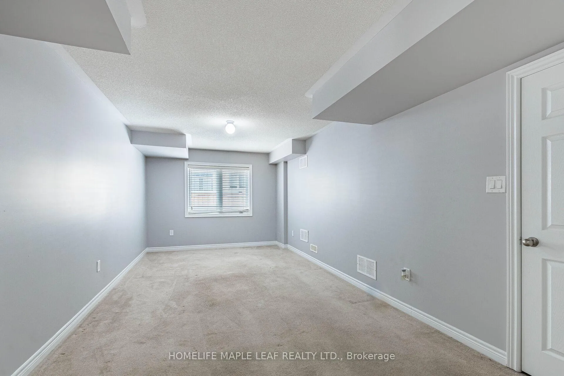 Photo 42 of 76 Rockman Crescent, Brampton, Northwest Brampton — HOMEH