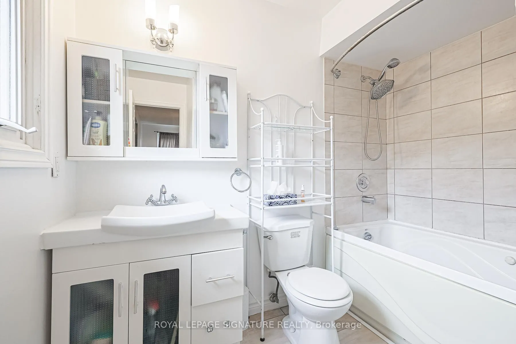 Photo 28 of 286 Green Lane, Markham, Thornlea — HOMEH