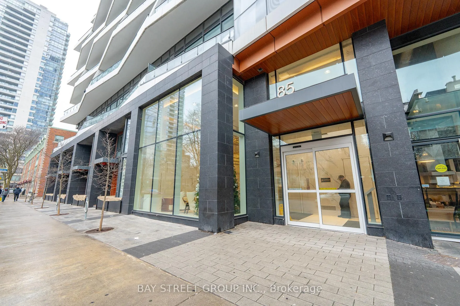 Front of Unit 2115, 85 Wood Street