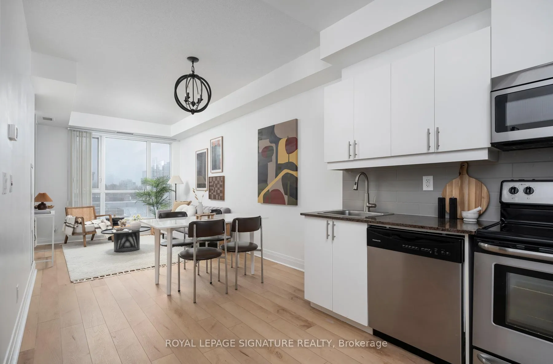 Photo 6 of Unit 613, 17 Kenaston Gardens, North York, Bayview Village — HOMEH