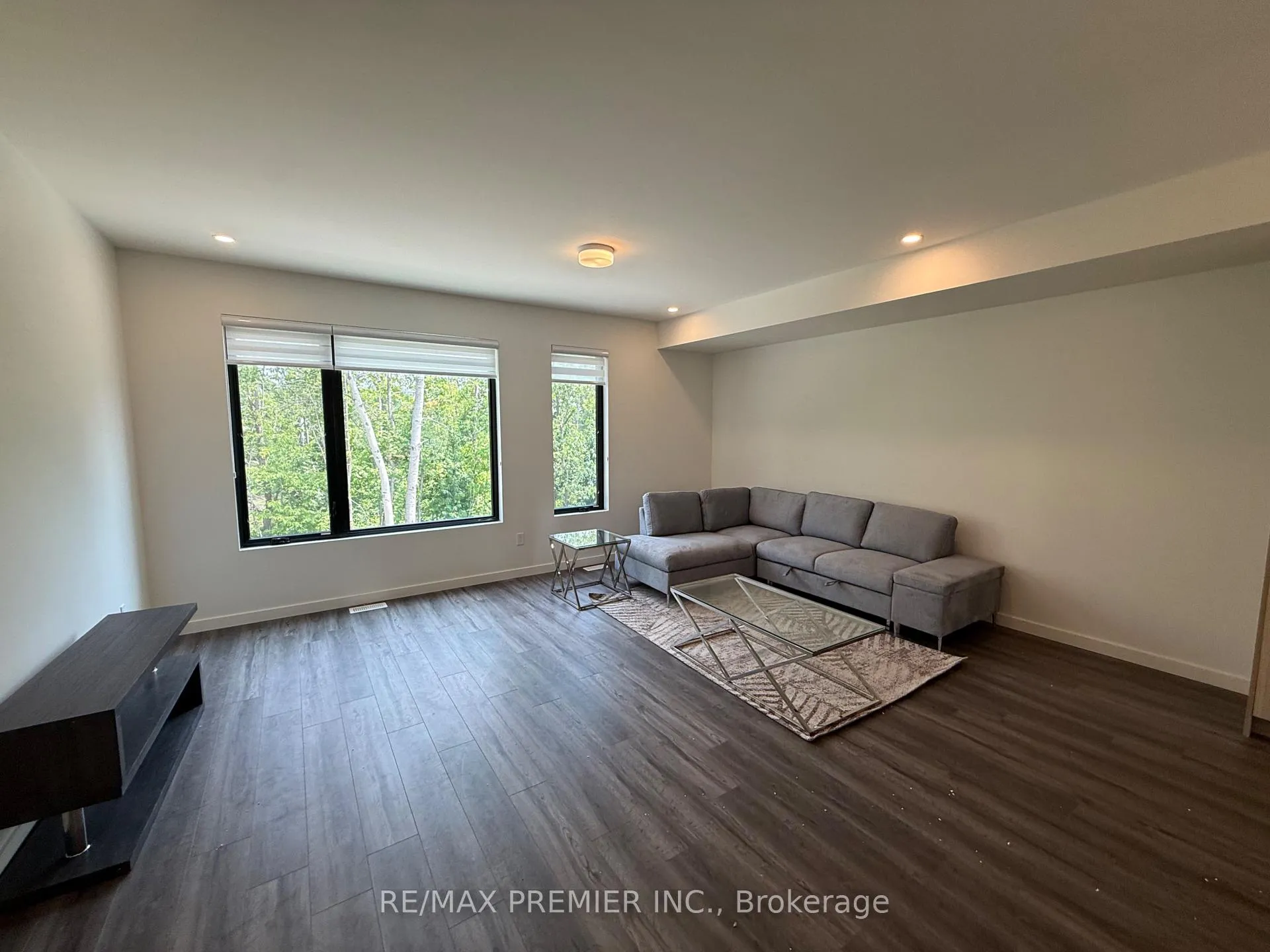 Photo 4 of 32 Rainwater Lane, Barrie, Holly — HOMEH