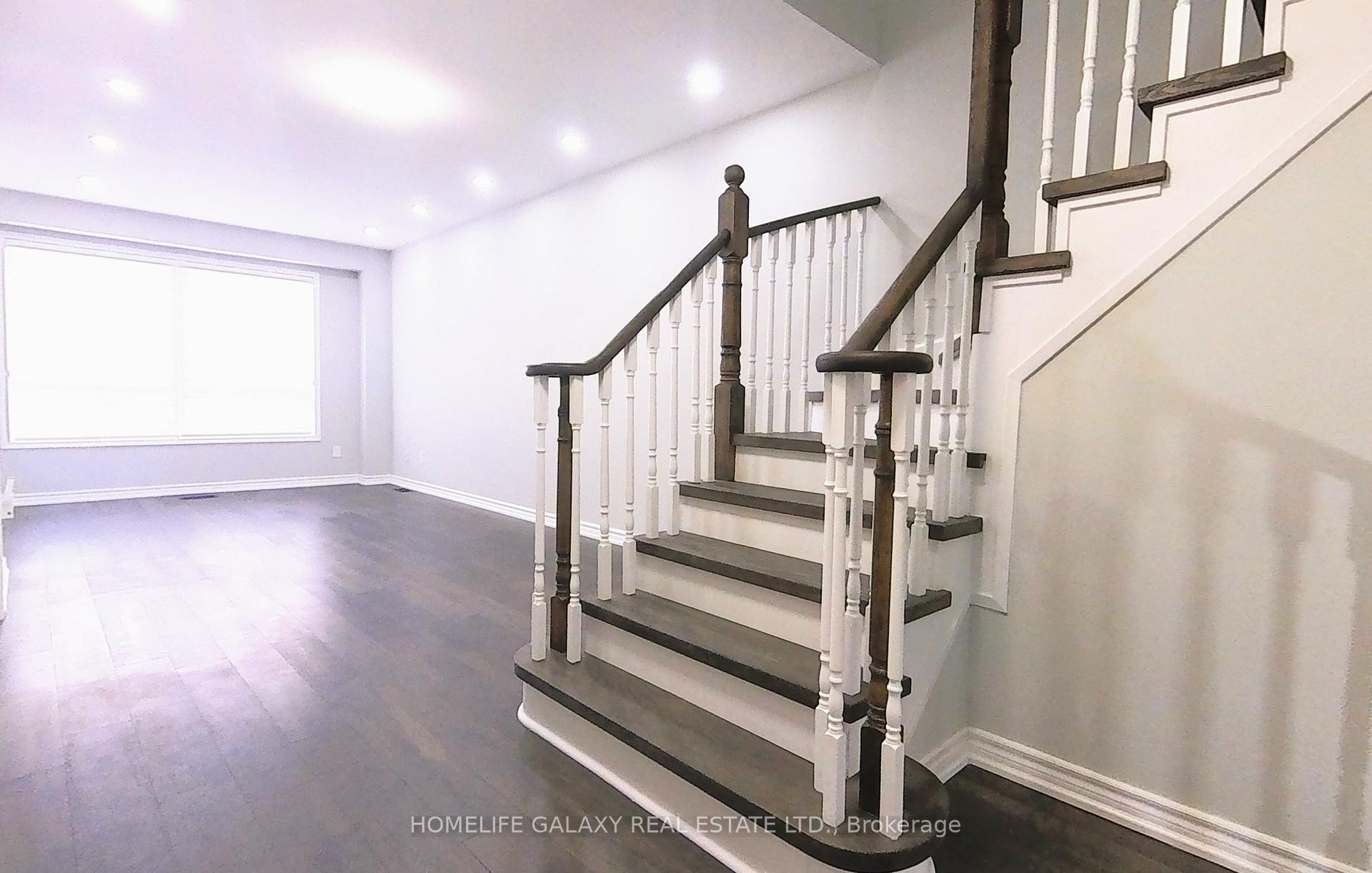 Photo 5 of 105 Silverwood Circle, Ajax, Central East — HOMEH