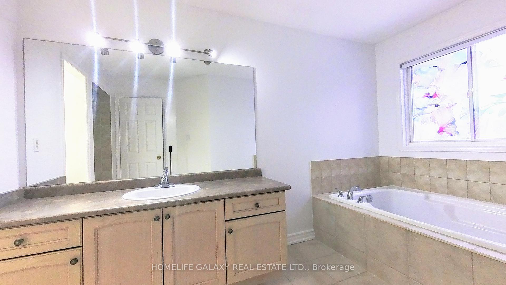 Photo 12 of 105 Silverwood Circle, Ajax, Central East — HOMEH