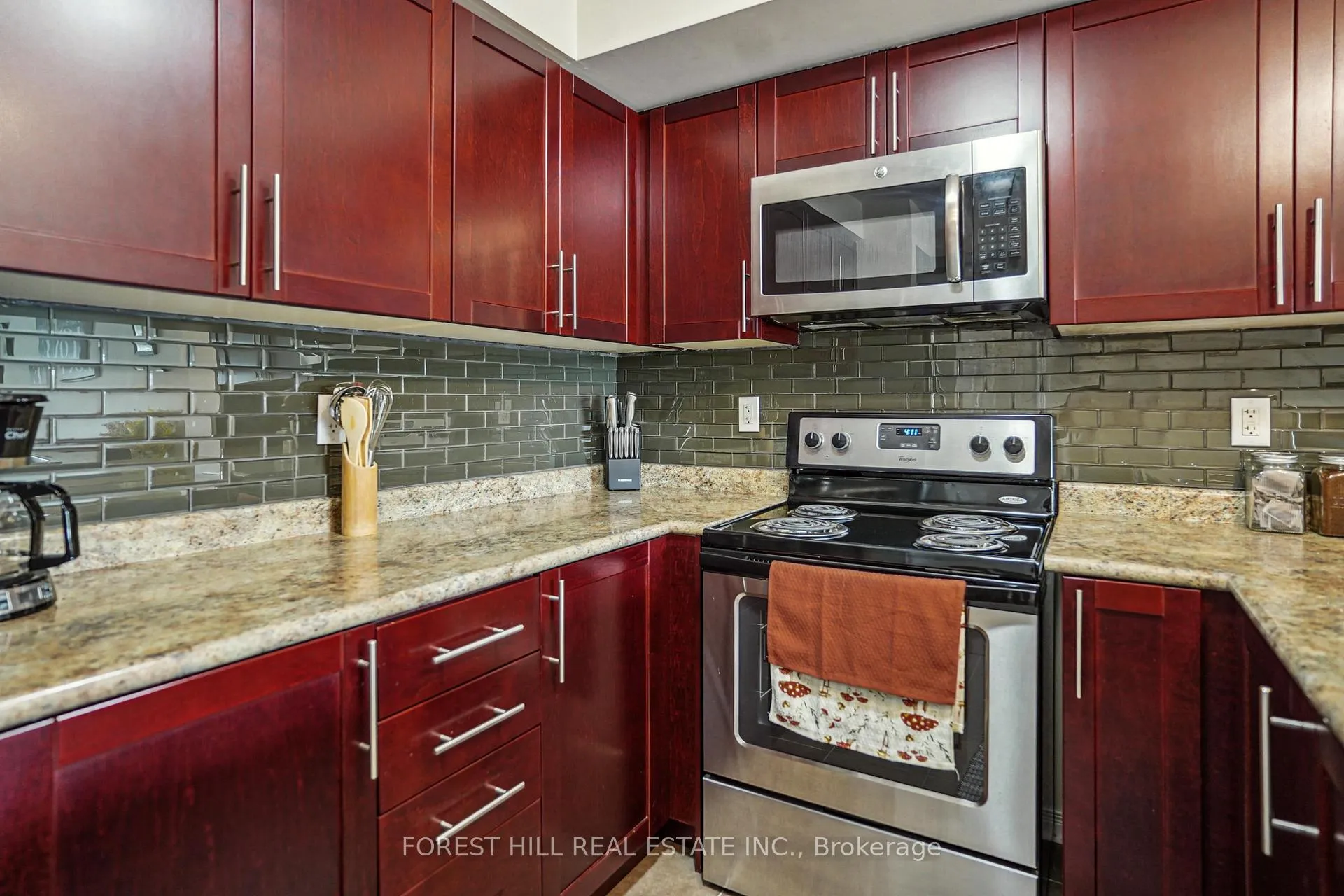 Photo 11 of Unit 60, 182 Kingston rd W, Ajax, Central — HOMEH