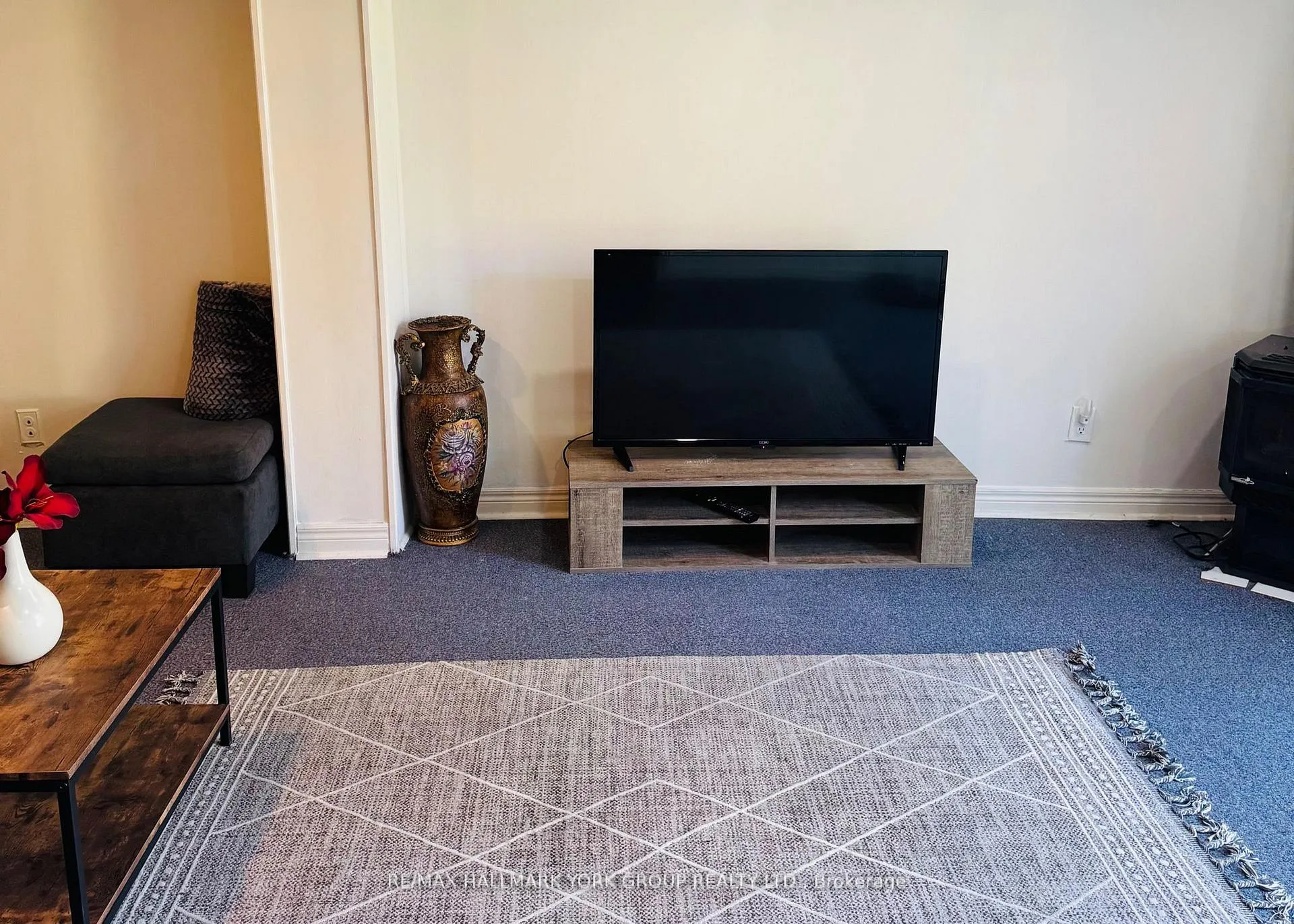 Photo 6 of Unit Lower, 9 Micmac Crescent, North York, Pleasant View — HOMEH