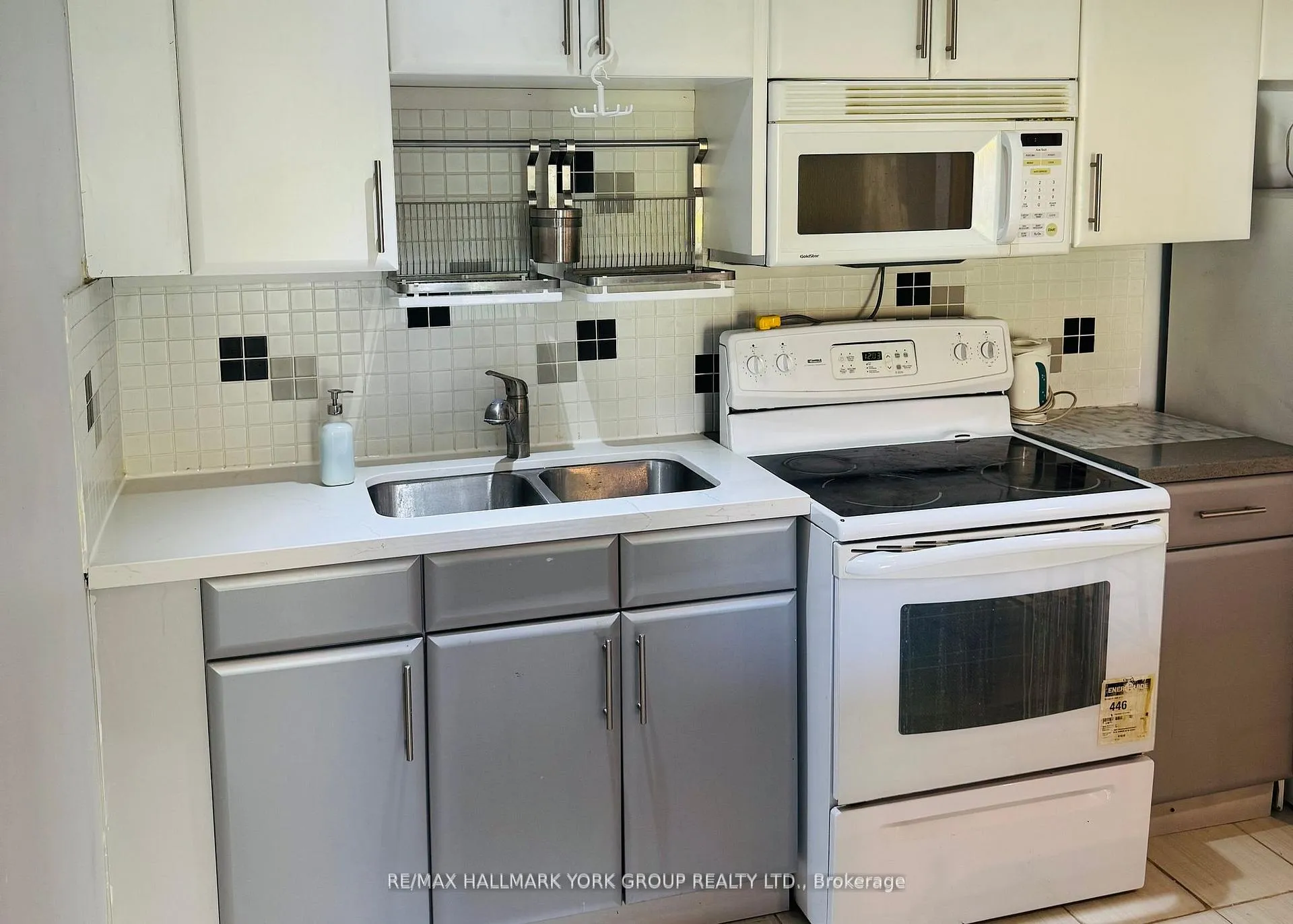 Photo 11 of Unit Lower, 9 Micmac Crescent, North York, Pleasant View — HOMEH