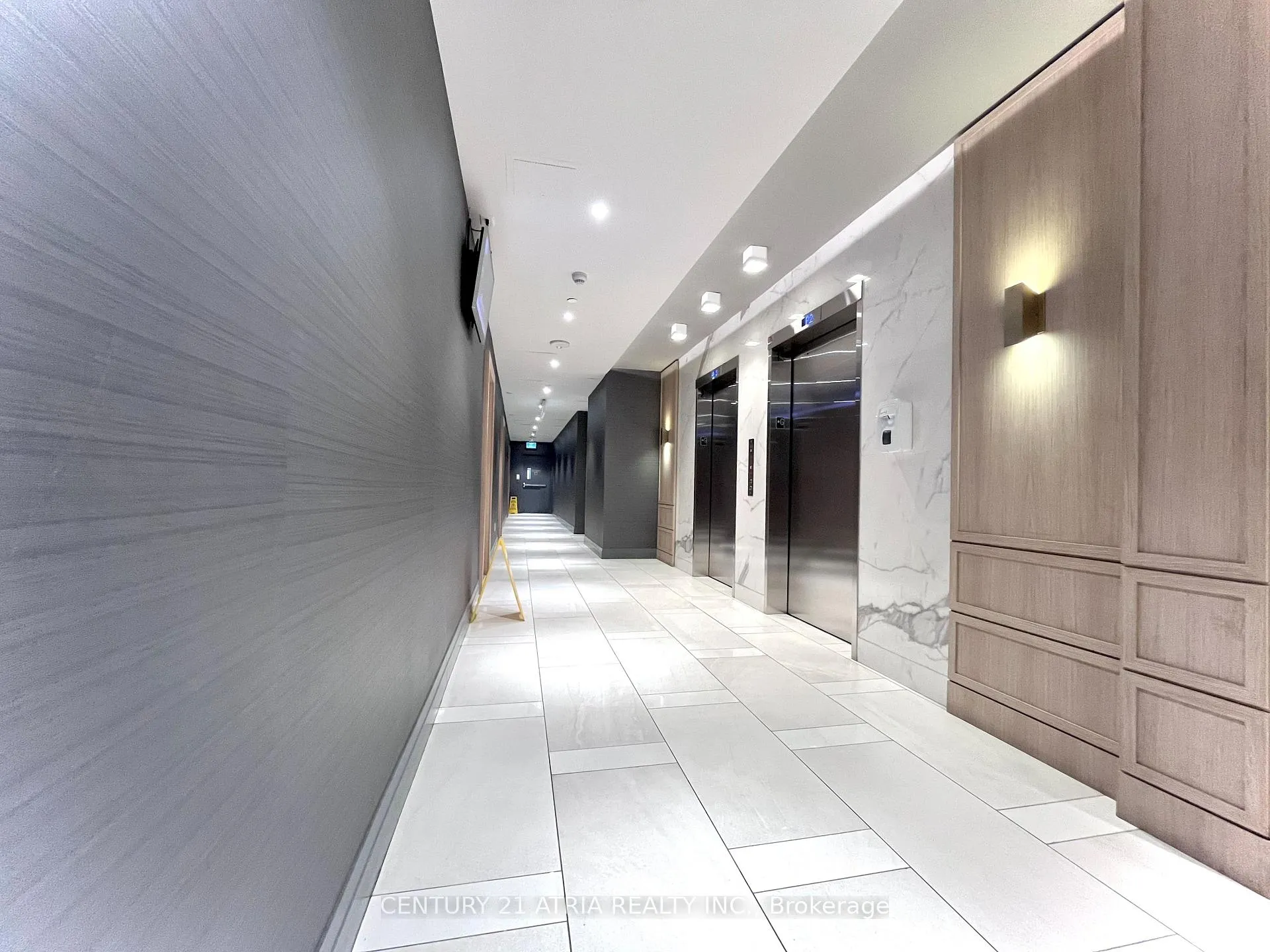 Photo 5 of Unit 228, 621 Sheppard Avenue E, North York, Bayview Village — HOMEH