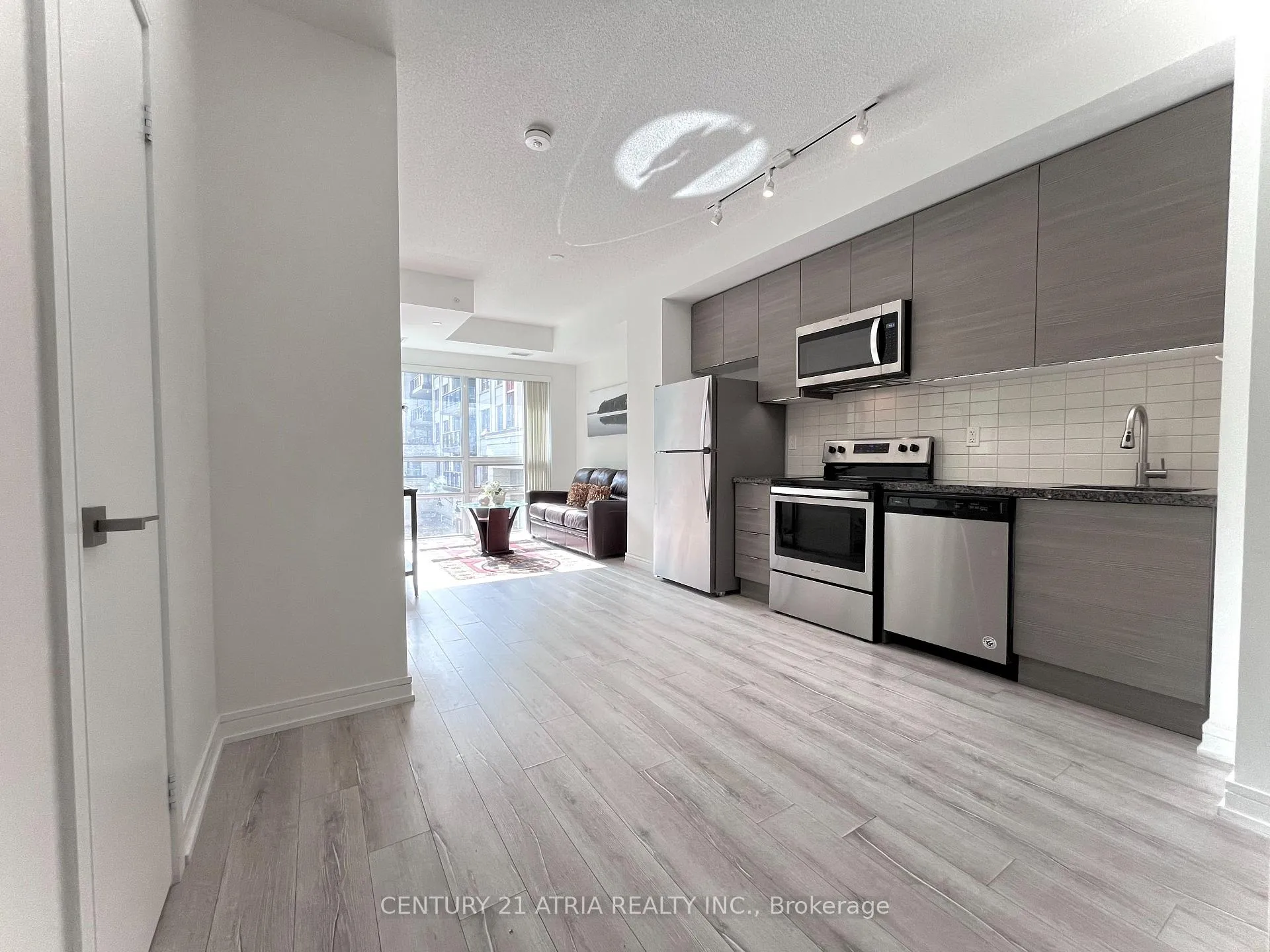 Photo 7 of Unit 228, 621 Sheppard Avenue E, North York, Bayview Village — HOMEH