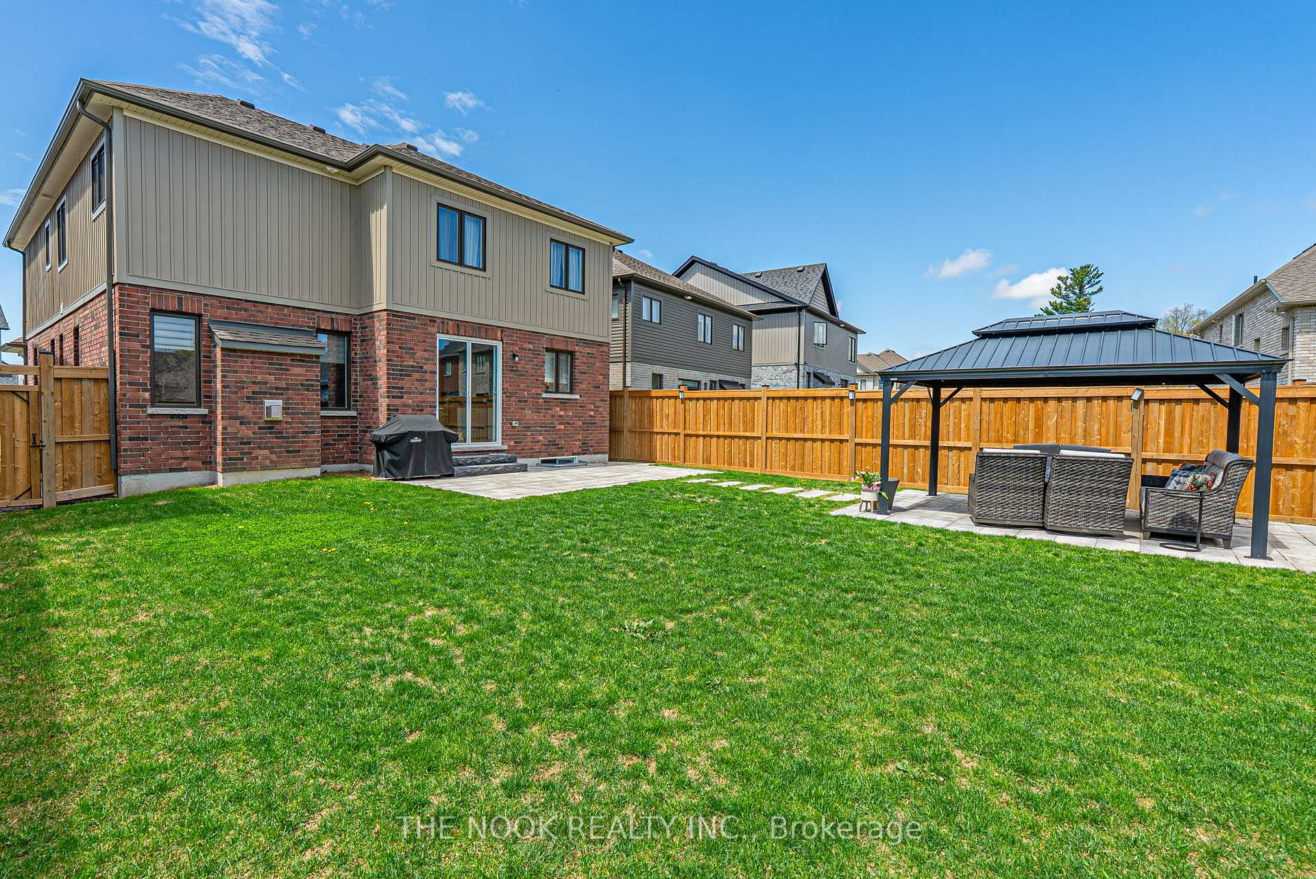 Photo 46 of 7 Higham Place, Clarington, Bowmanville — HOMEH