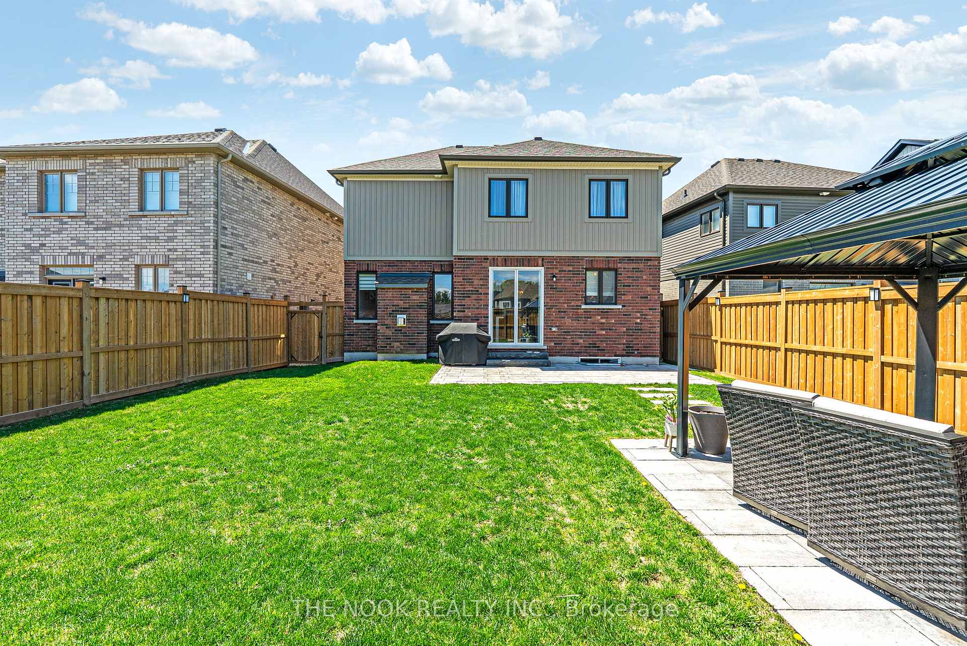 Photo 47 of 7 Higham Place, Clarington, Bowmanville — HOMEH