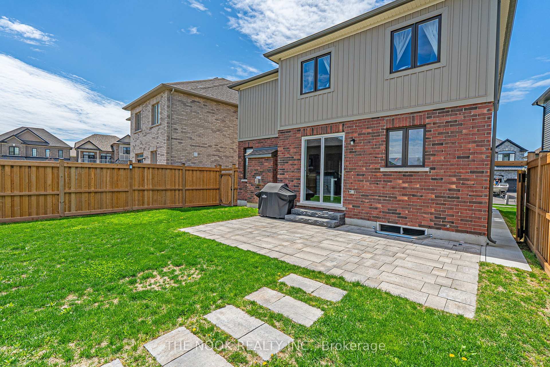 Photo 48 of 7 Higham Place, Clarington, Bowmanville — HOMEH