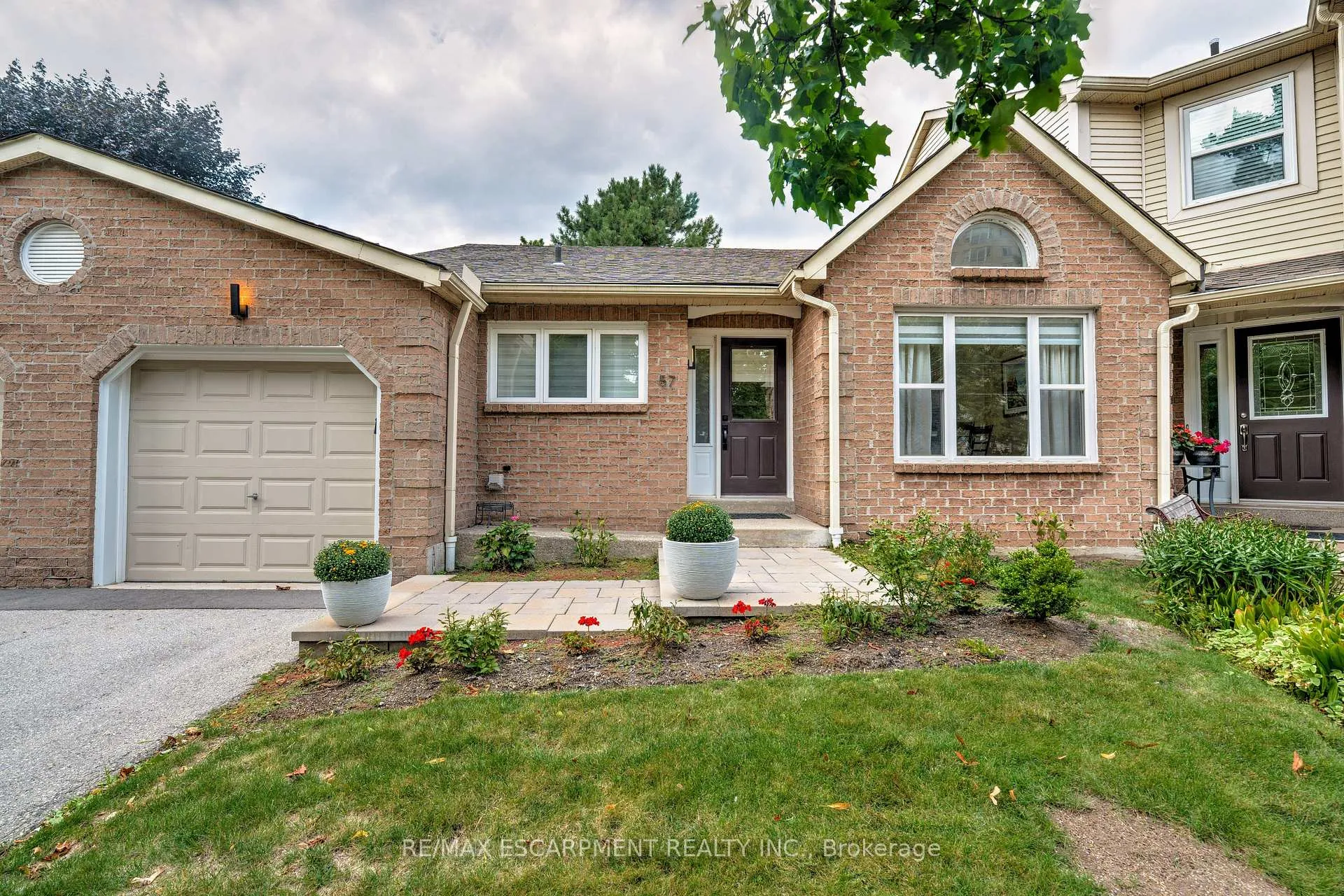 Front of Unit 57, 5255 Lakeshore Road
