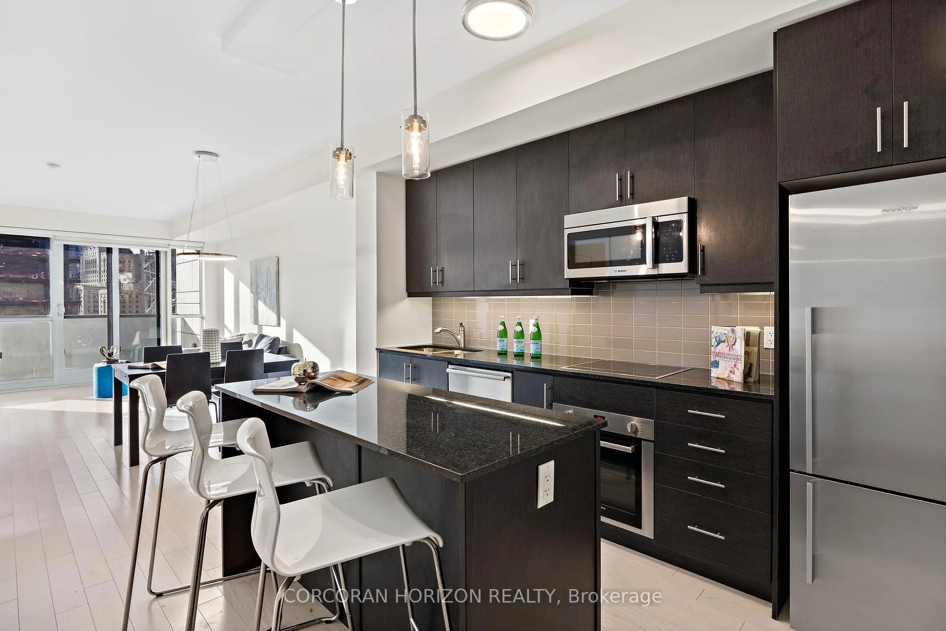 Photo 4 of Unit 1703, 1 The Esplanade, Toronto, Waterfront Communities — HOMEH