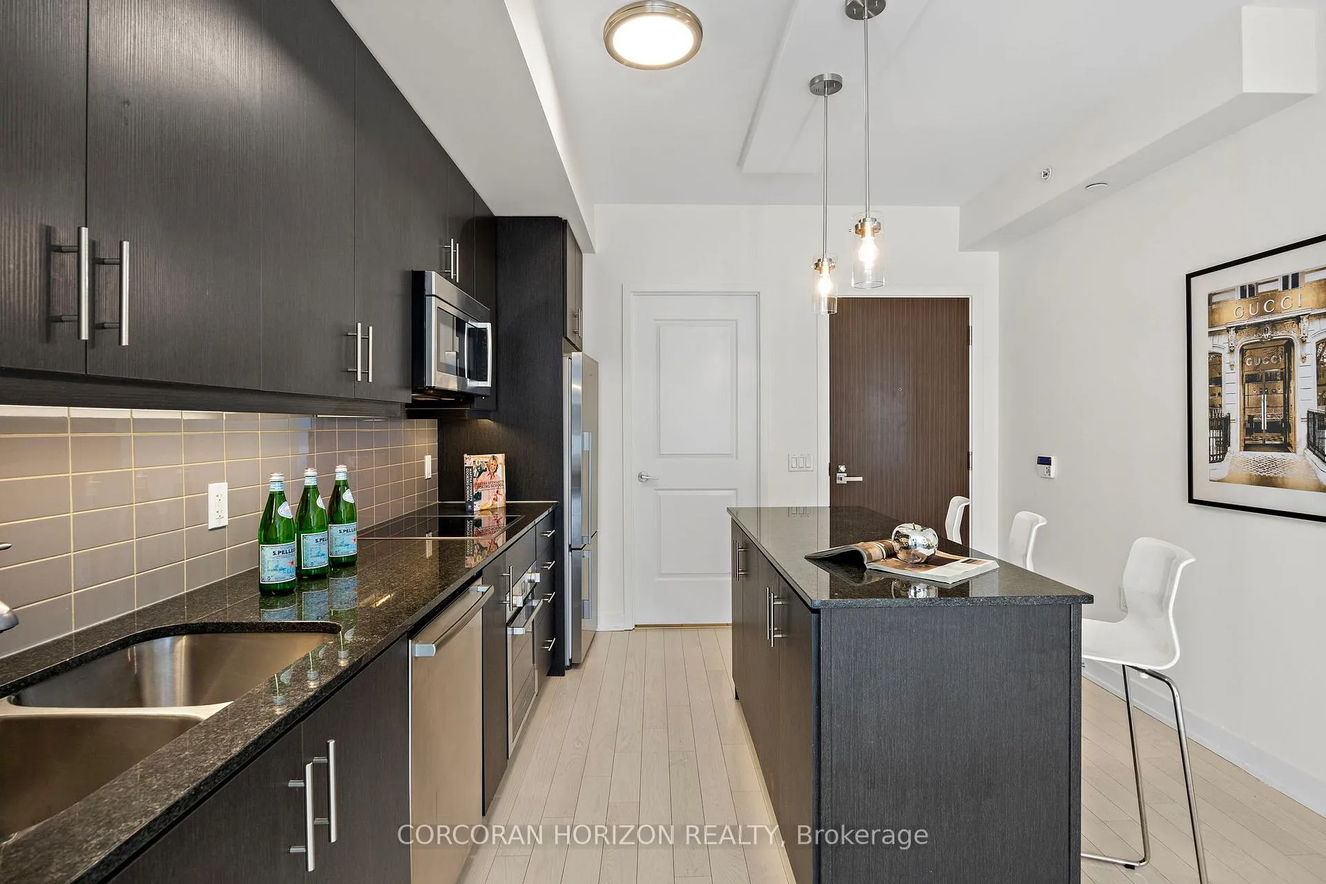 Photo 6 of Unit 1703, 1 The Esplanade, Toronto, Waterfront Communities — HOMEH