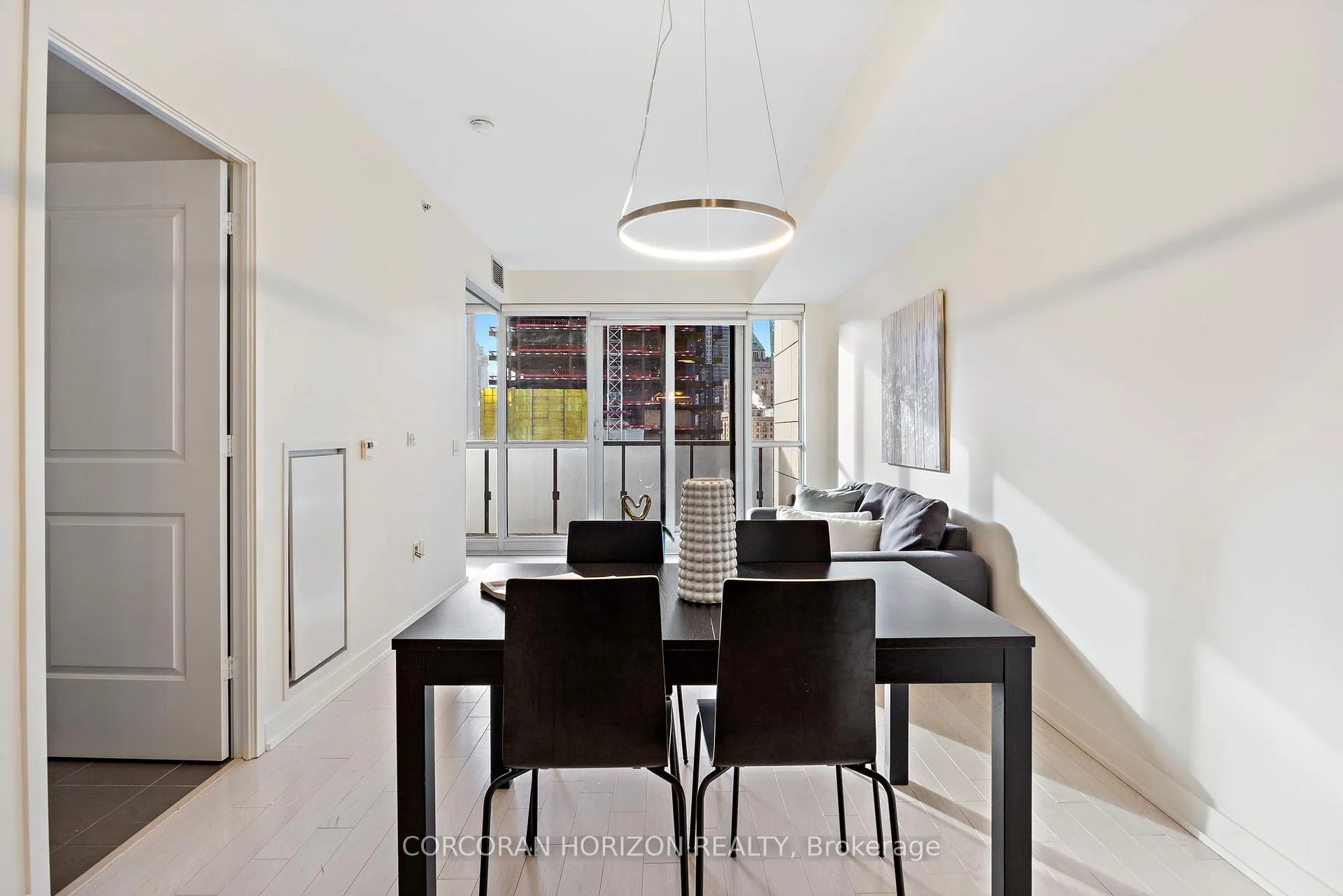 Photo 9 of Unit 1703, 1 The Esplanade, Toronto, Waterfront Communities — HOMEH