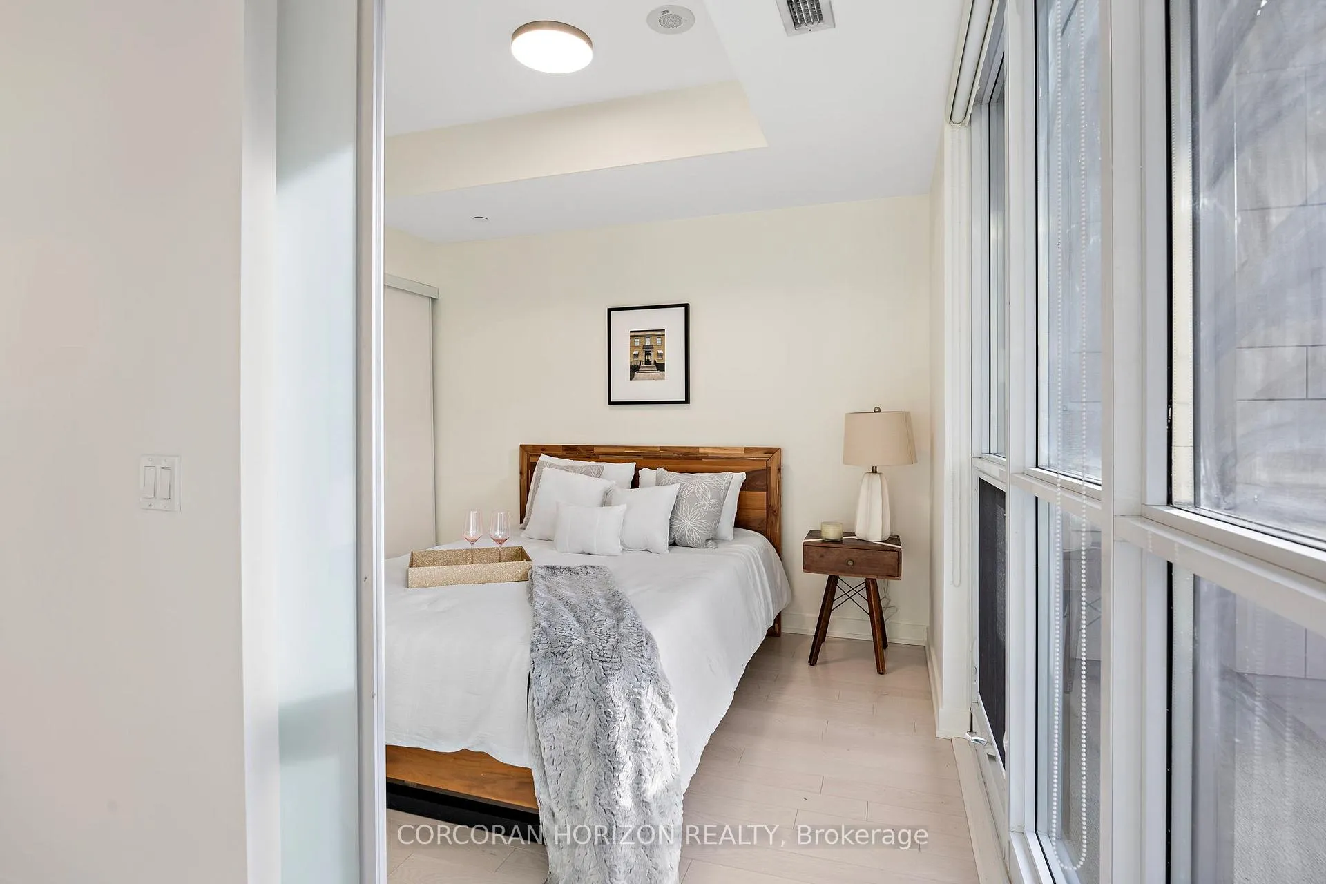 Photo 15 of Unit 1703, 1 The Esplanade, Toronto, Waterfront Communities — HOMEH