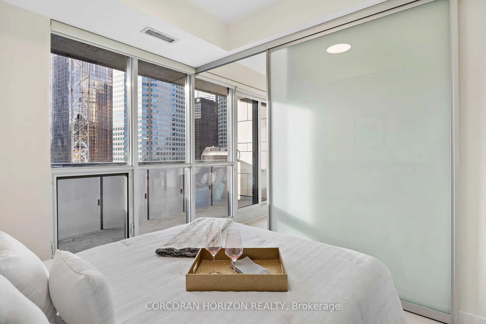 Photo 18 of Unit 1703, 1 The Esplanade, Toronto, Waterfront Communities — HOMEH