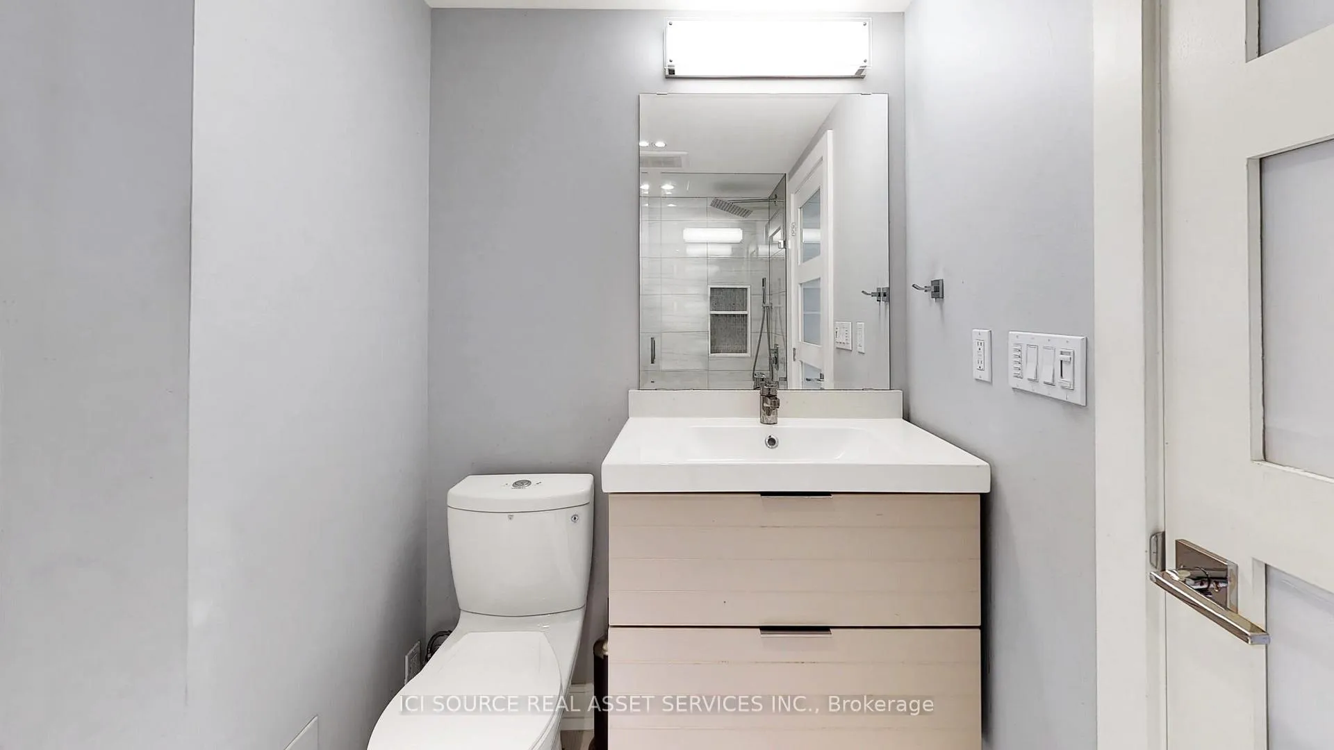 Photo 10 of Unit Lower, 33 Davies Crescent, Toronto, East York — HOMEH