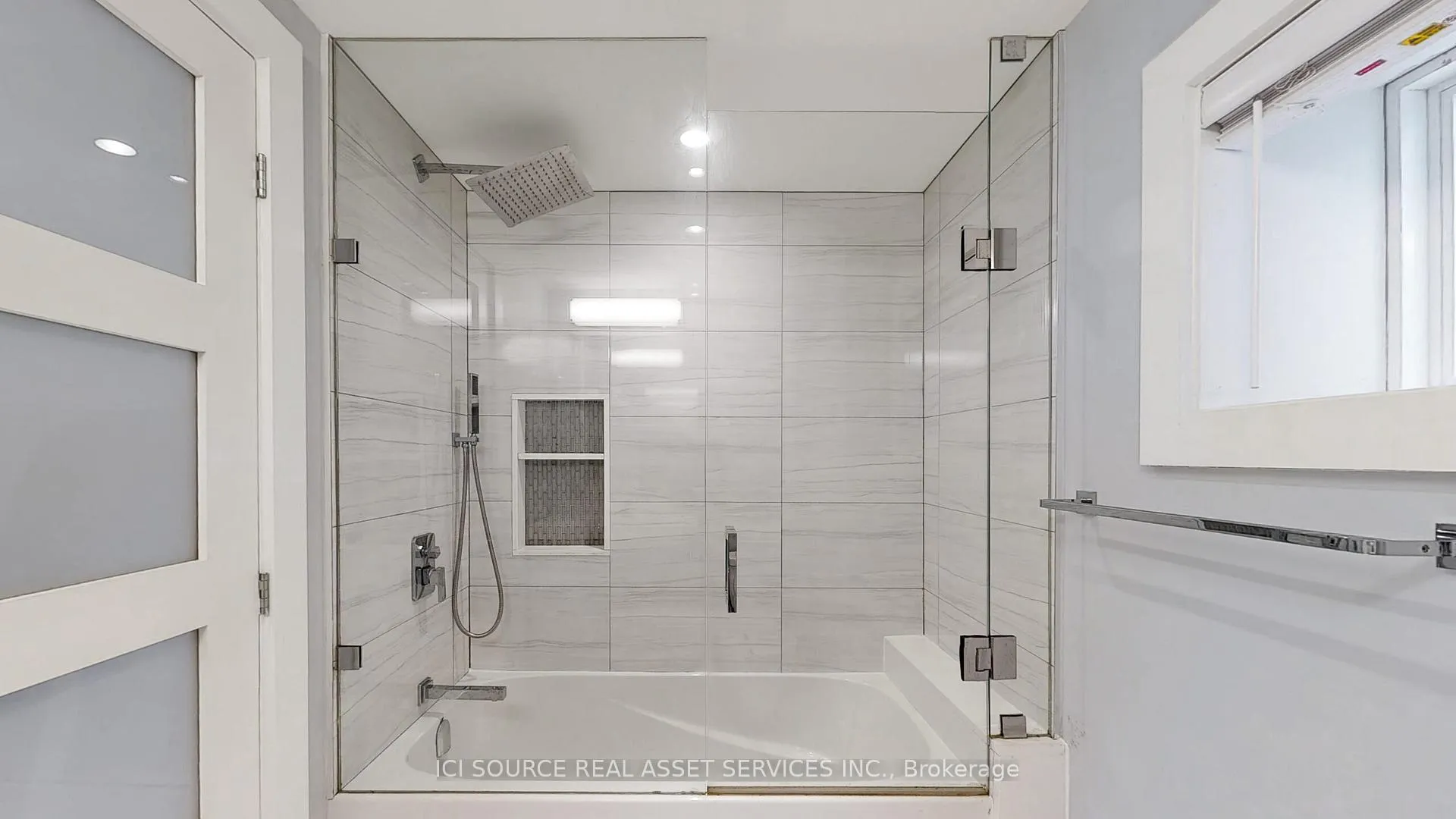 Photo 11 of Unit Lower, 33 Davies Crescent, Toronto, East York — HOMEH