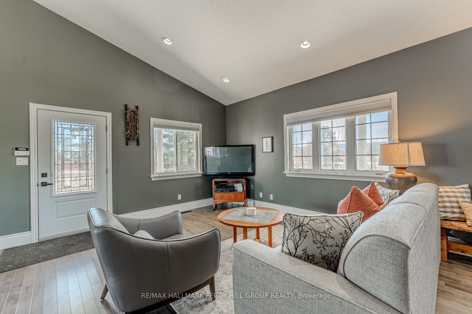 Photo 8 of 3705 County Road 124, Clearview, Nottawa — HOMEH