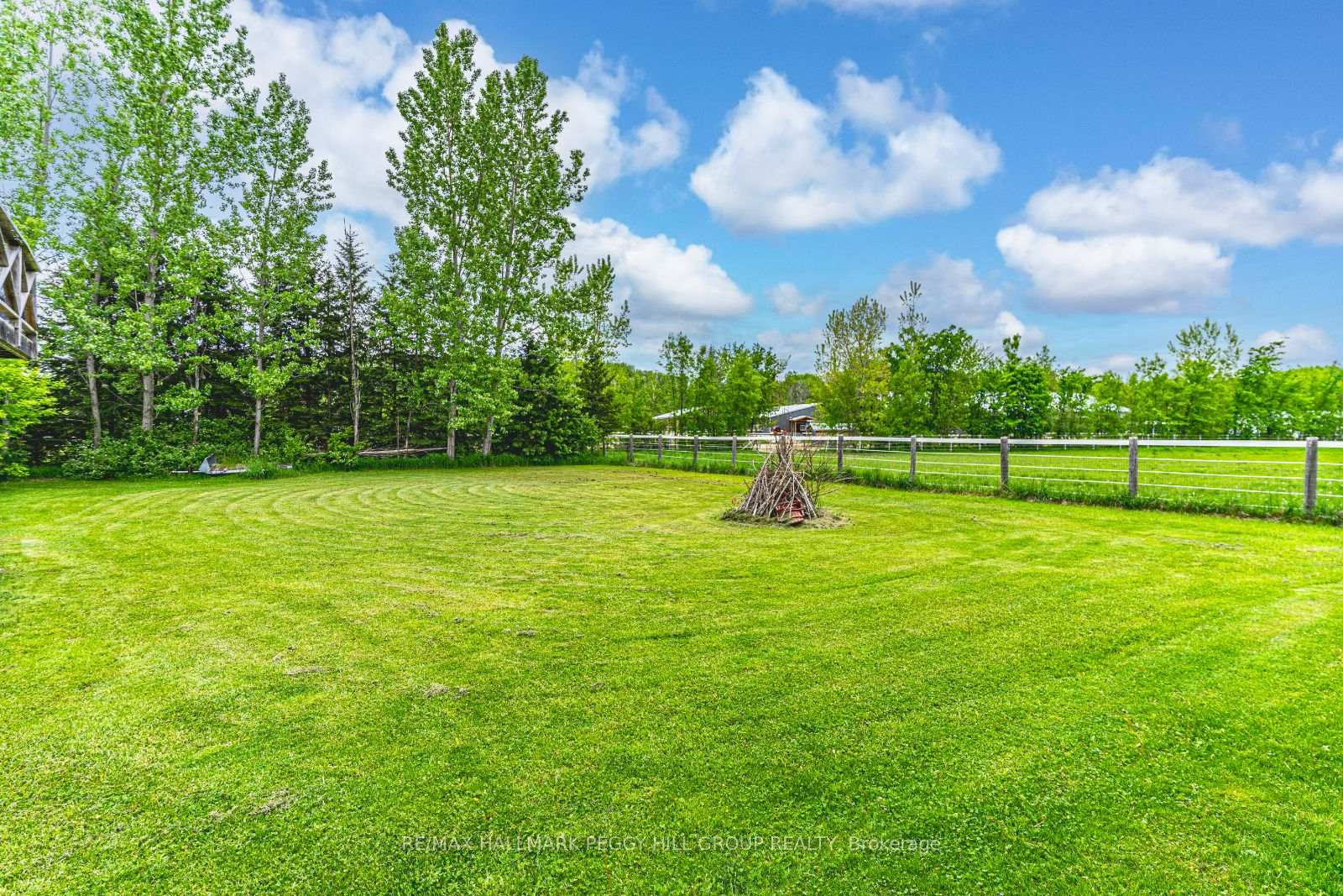 Photo 23 of 3705 County Road 124, Clearview, Nottawa — HOMEH