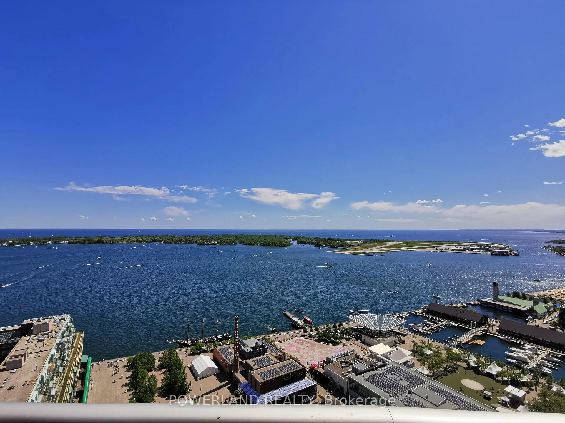 Front of Unit 3307, 208 Queens Quay W
