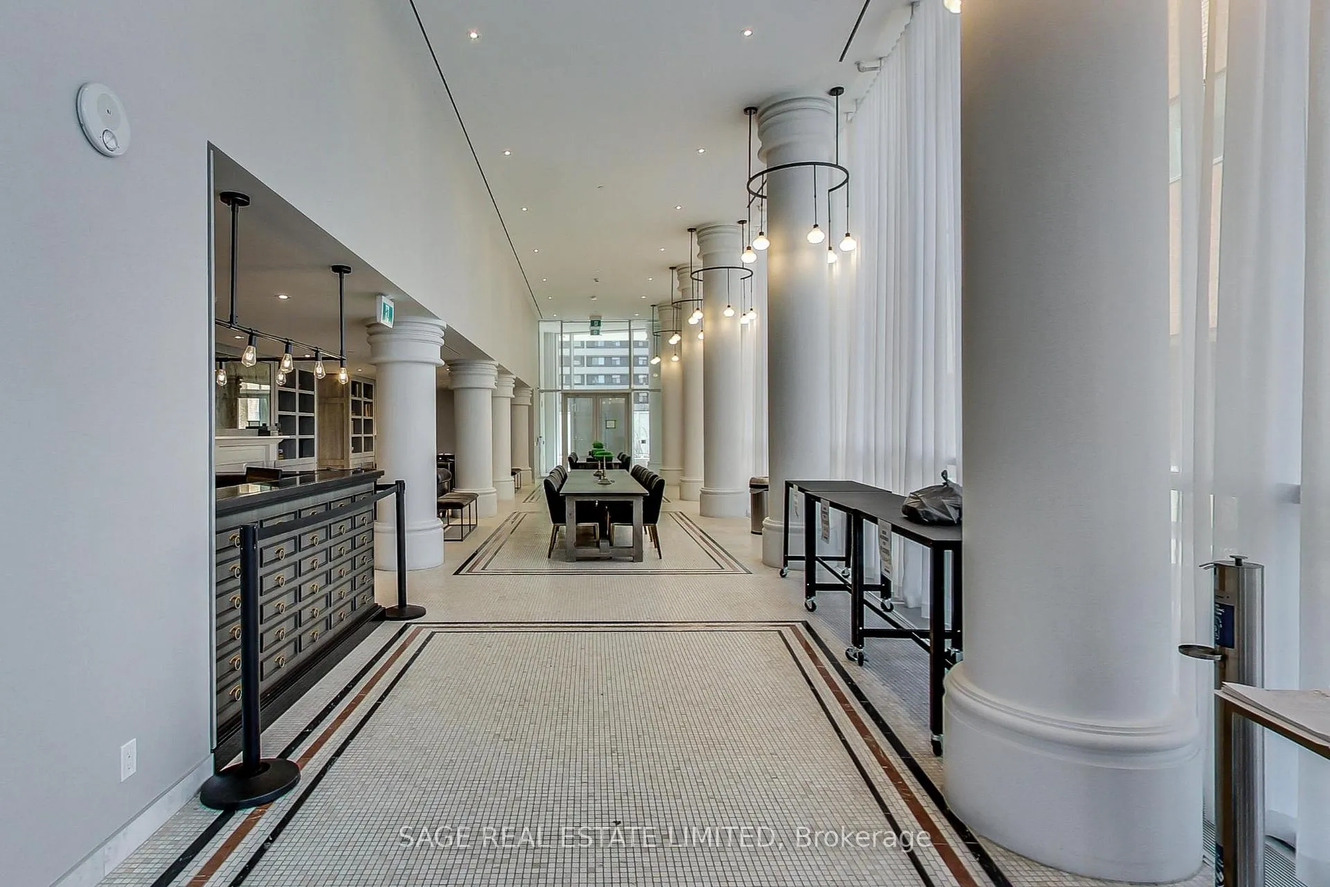 Photo 14 of Unit 816, 33 Helendale Avenue, Toronto, Yonge-Eglinton — HOMEH