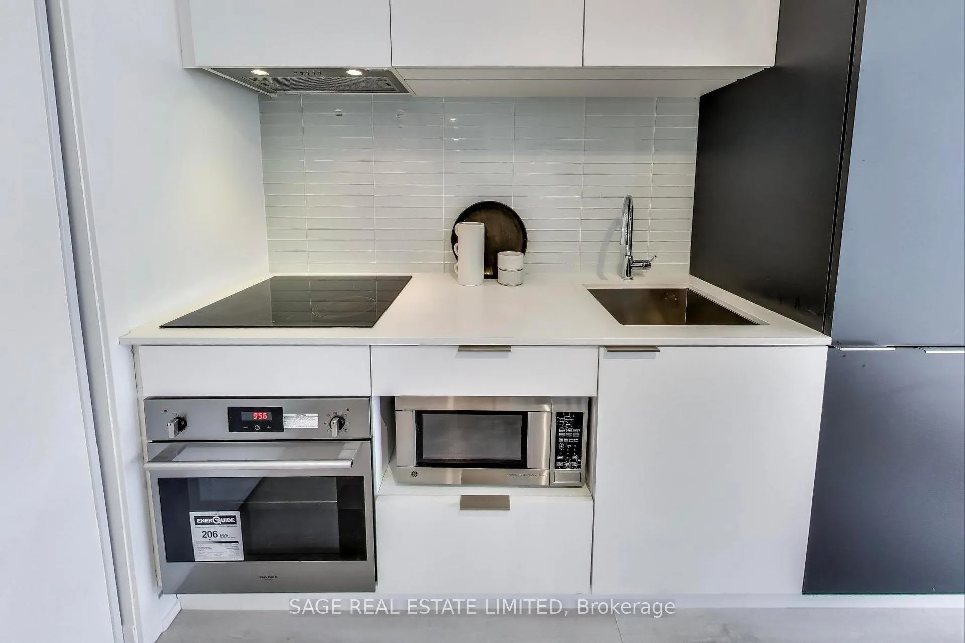 Photo 26 of Unit 816, 33 Helendale Avenue, Toronto, Yonge-Eglinton — HOMEH
