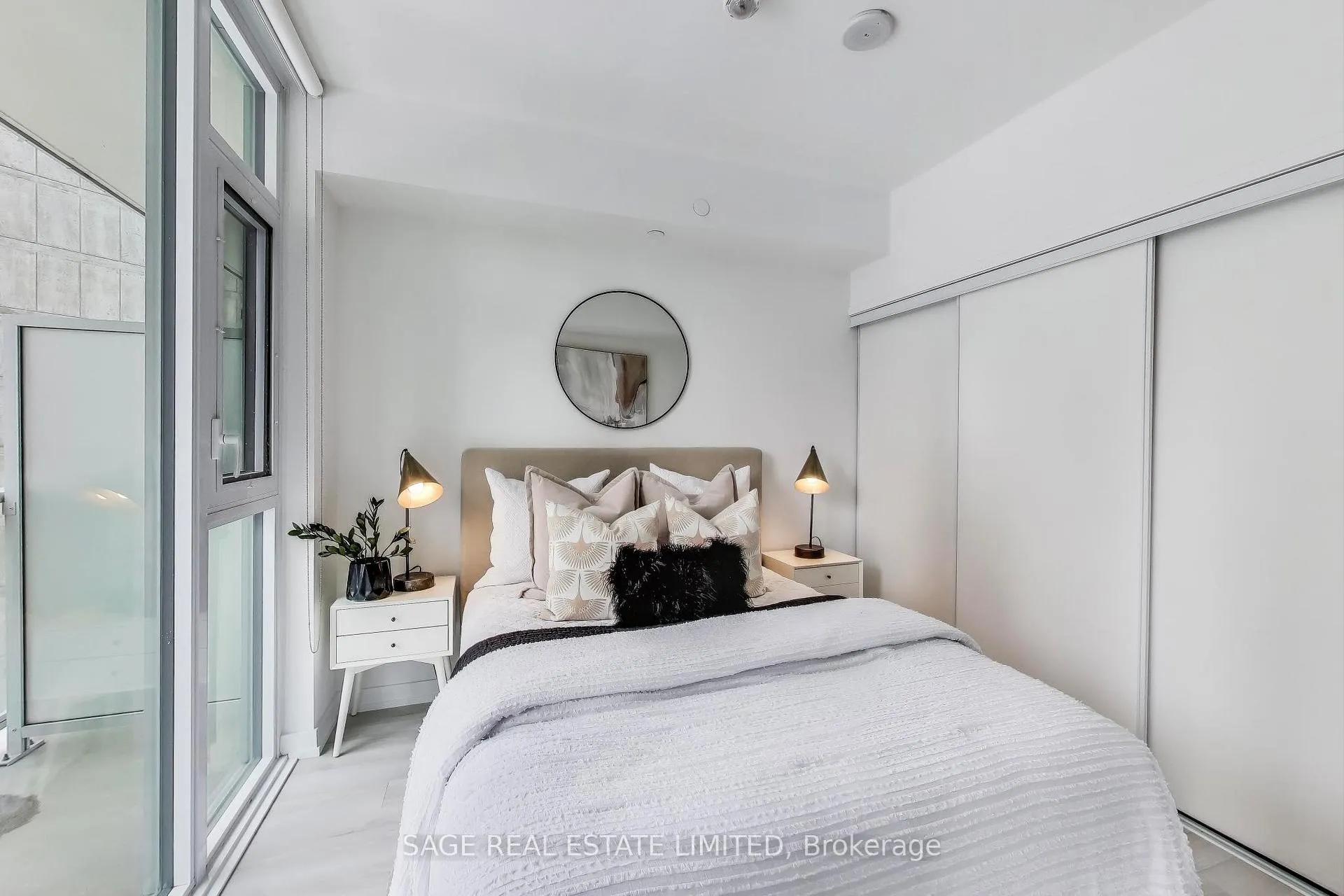 Photo 28 of Unit 816, 33 Helendale Avenue, Toronto, Yonge-Eglinton — HOMEH