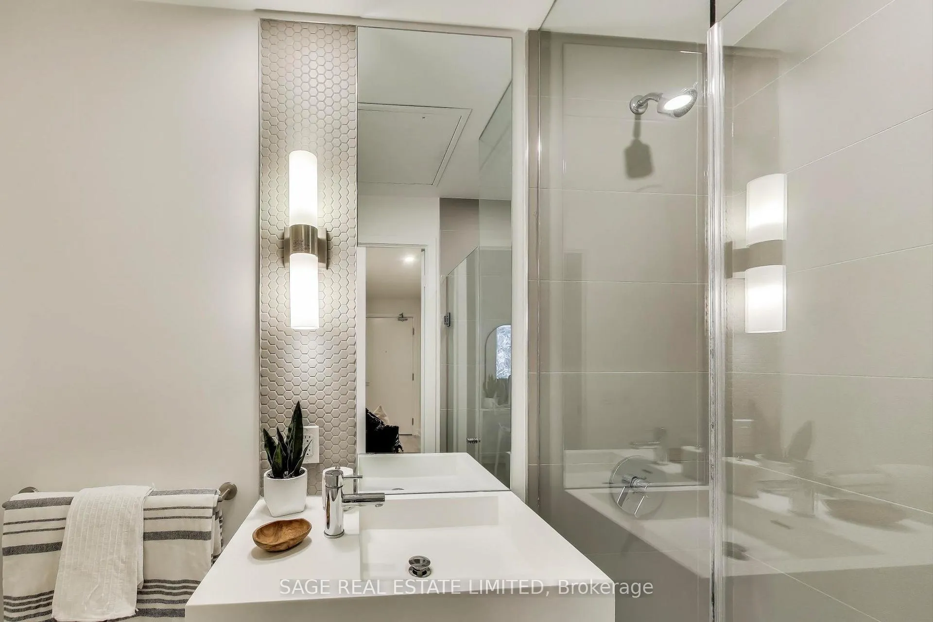 Photo 31 of Unit 816, 33 Helendale Avenue, Toronto, Yonge-Eglinton — HOMEH