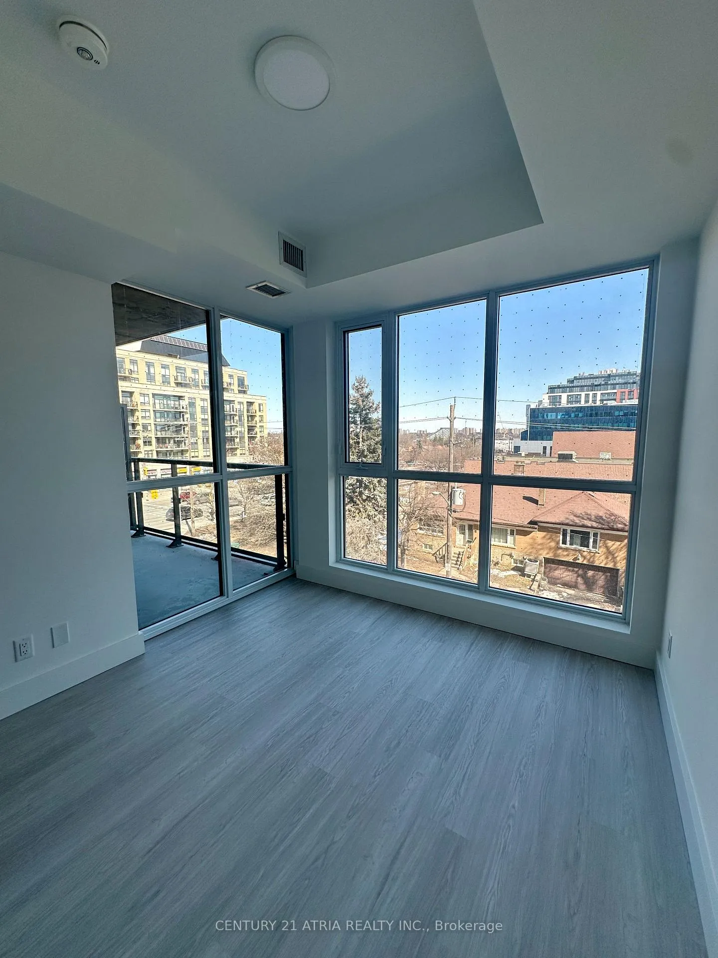 Photo 5 of Unit 320, 625 Sheppard Avenue E, North York, Bayview Village — HOMEH