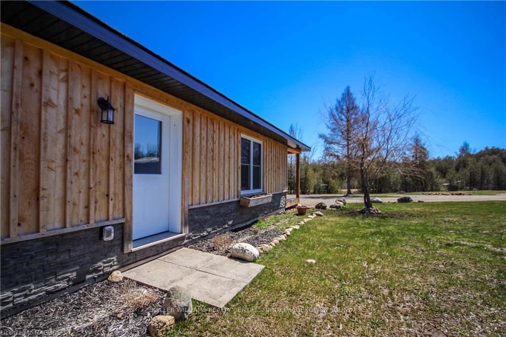 Photo 14 of 540291 Sideroad 80, Chatsworth — HOMEH