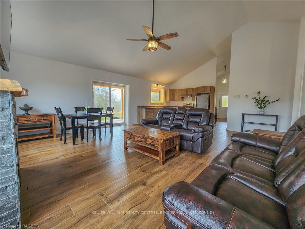 Photo 25 of 540291 Sideroad 80, Chatsworth — HOMEH