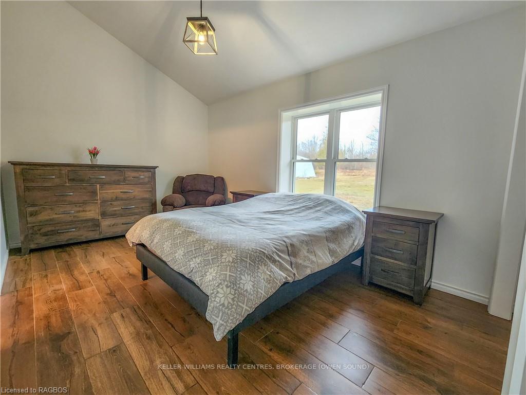 Photo 34 of 540291 Sideroad 80, Chatsworth — HOMEH